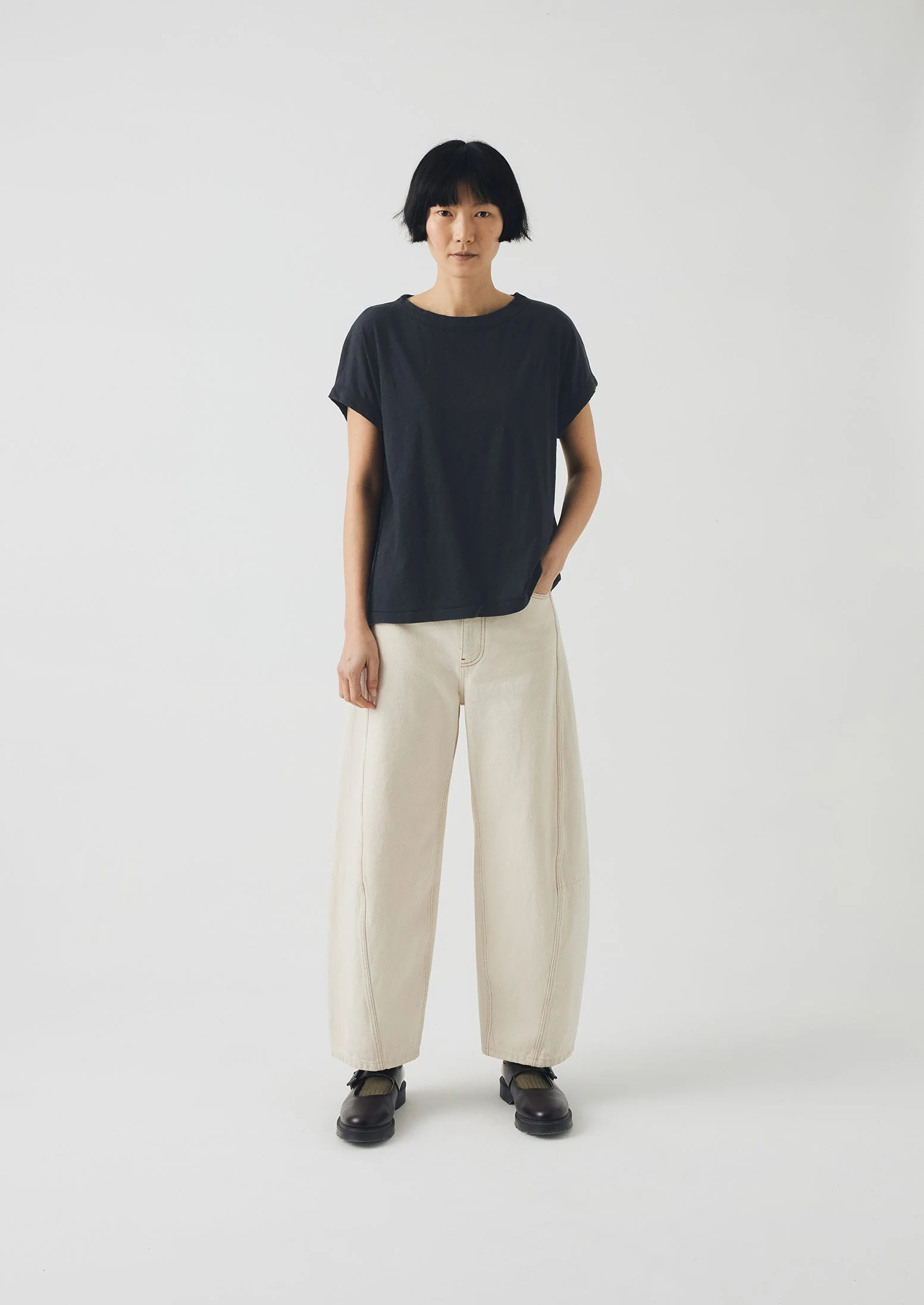 Alda Organic Cotton Easy Tee | Coal - Image 2