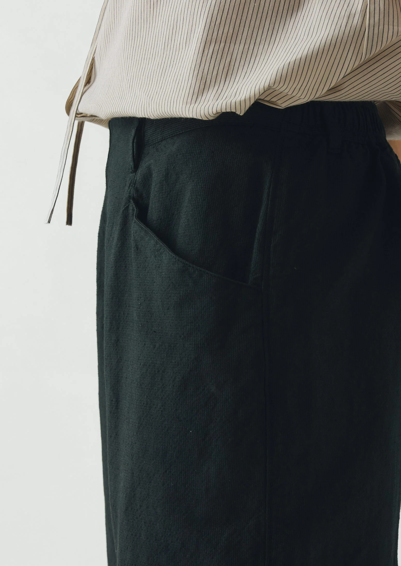 Alix Micro Houndstooth Cotton Linen Trousers | Oil Green - Image 5