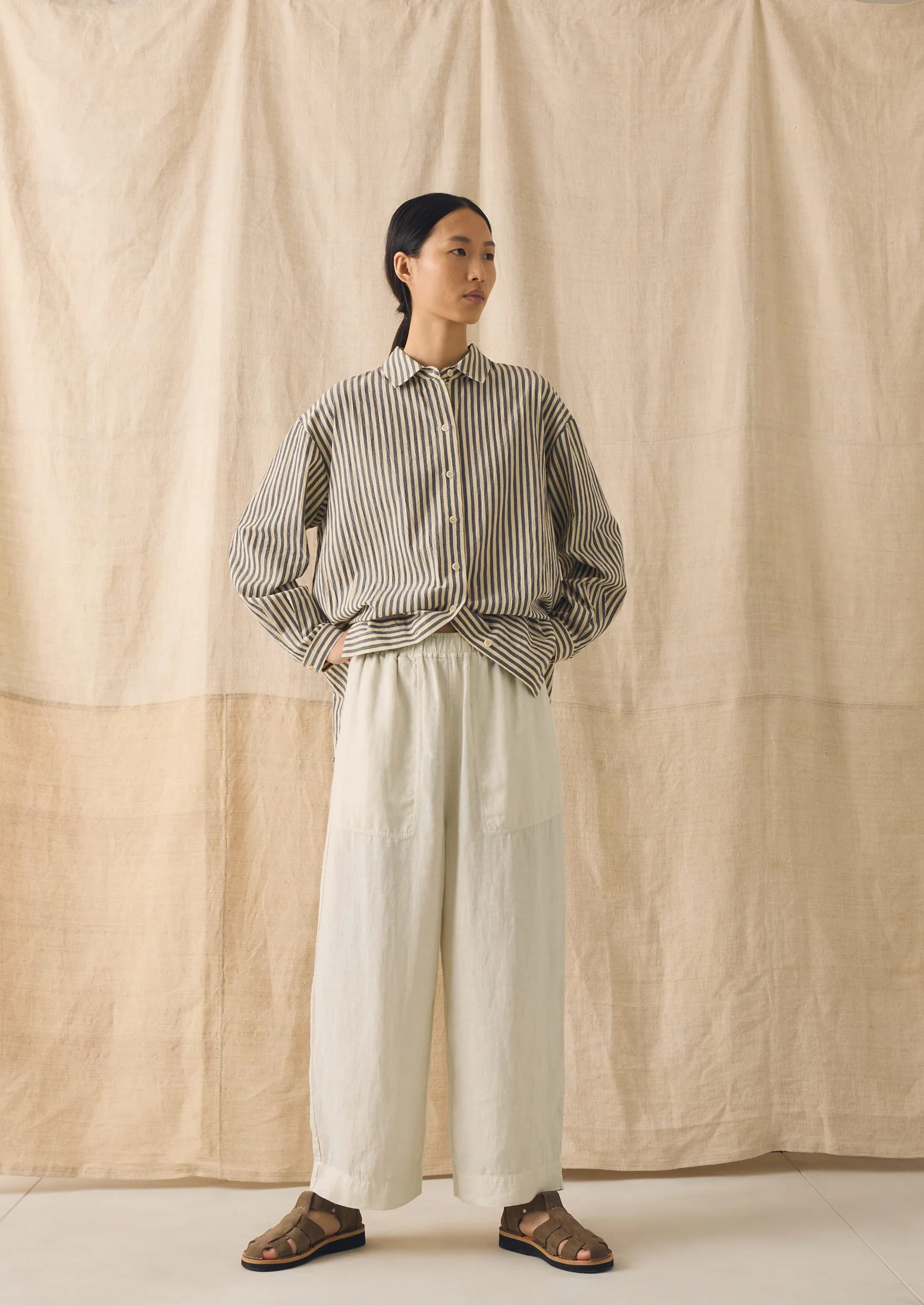 Garment Dyed Linen Barrel Leg Trousers | Oat - Image 2