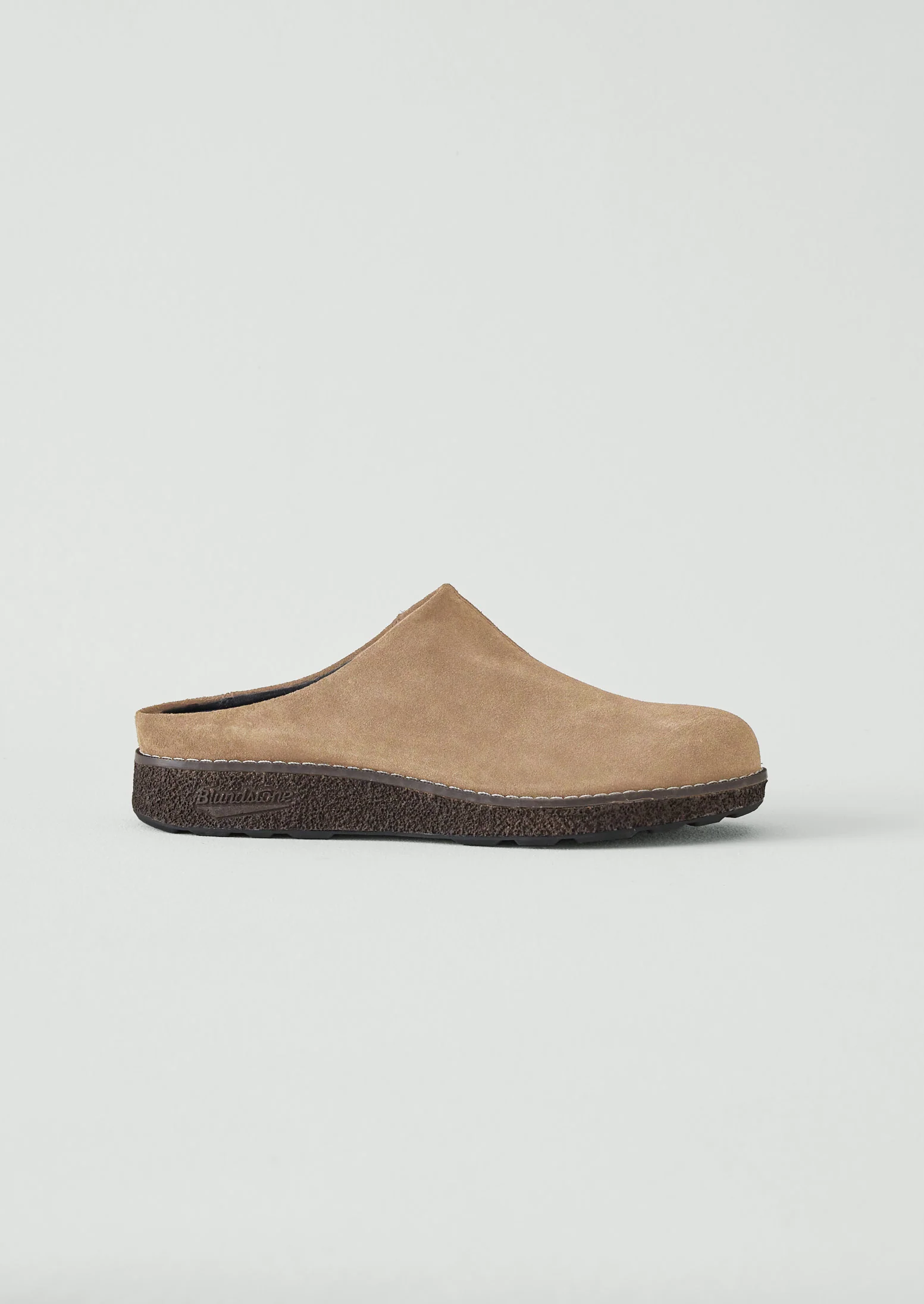 Blundstone Cork Suede Slip On Clogs | Sand - Image 2