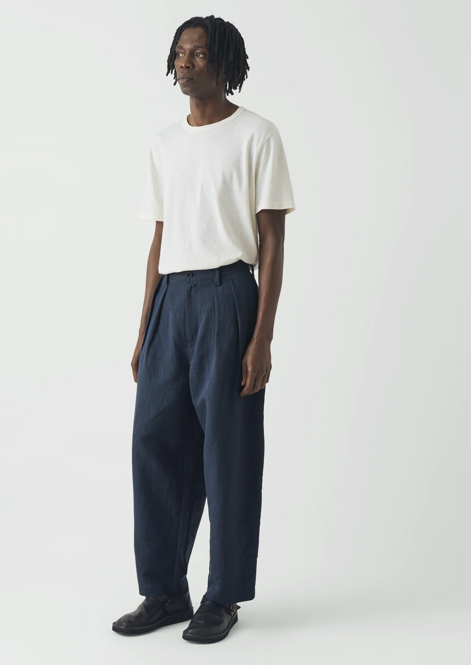 Caspar Stripe Pleat Trousers | Navy/Fawn - Image 2