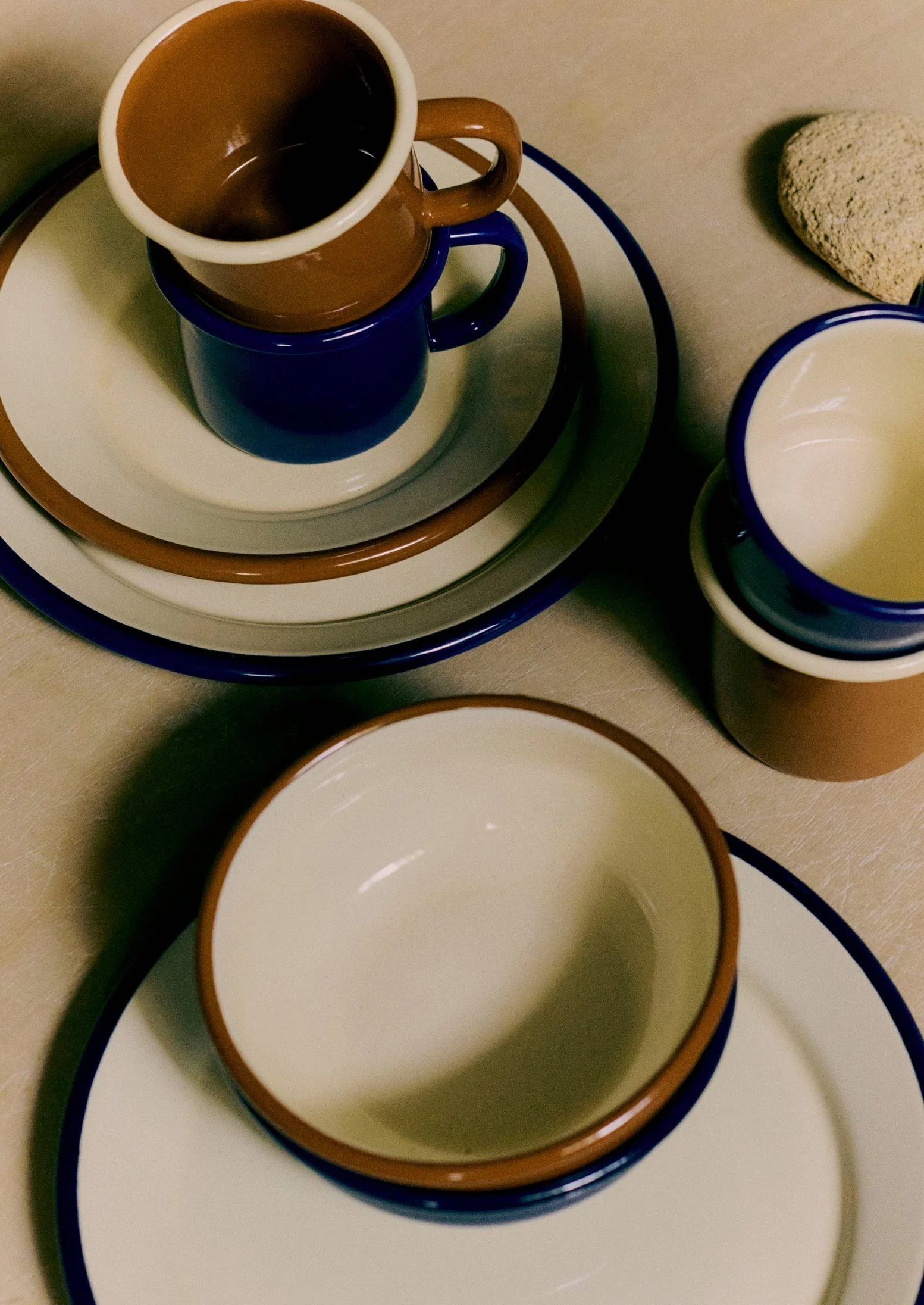 Contrast Rim Enamel Mug | Cumin/Cream - Image 3