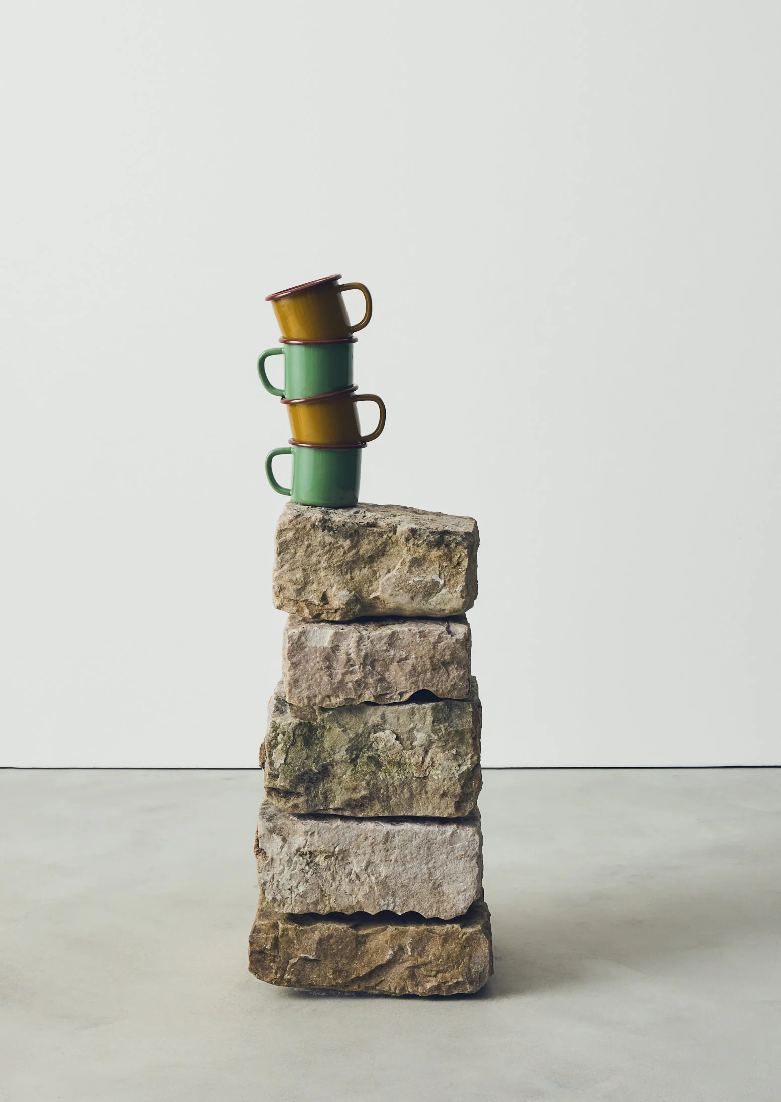 Contrast Rim Enamel Mug | Ochre/Chestnut - Image 3