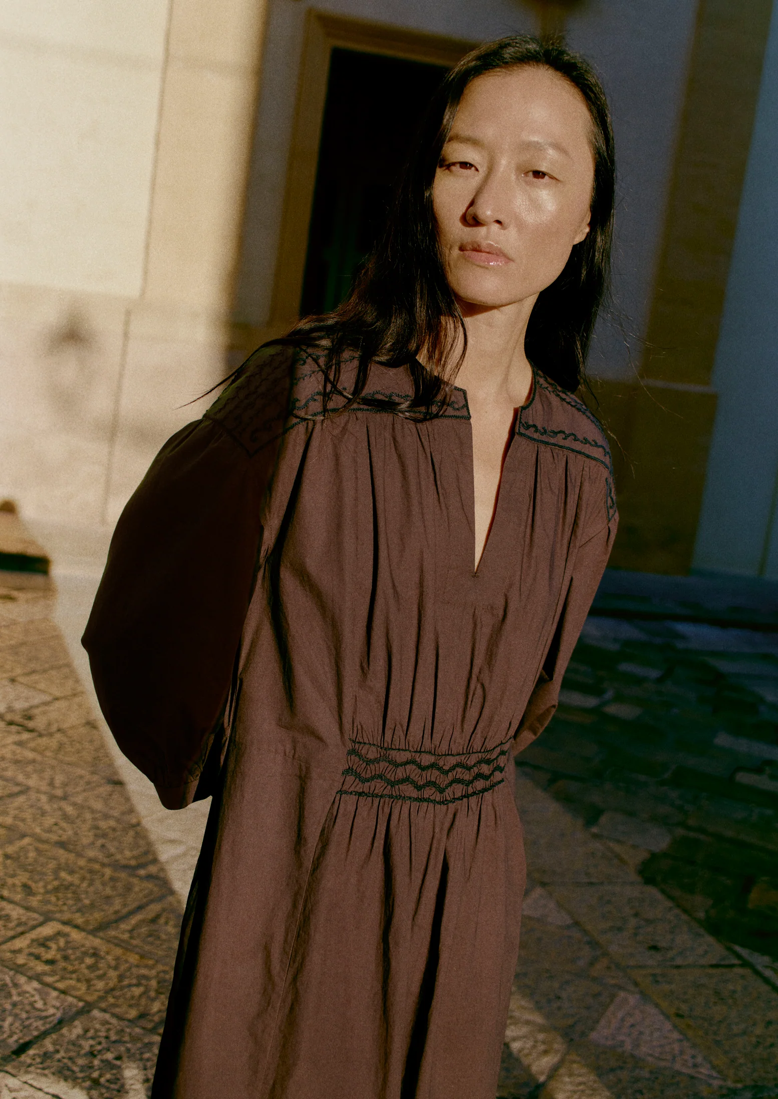 Contrast Smocked Cotton Dress | Black Walnut - Image 2