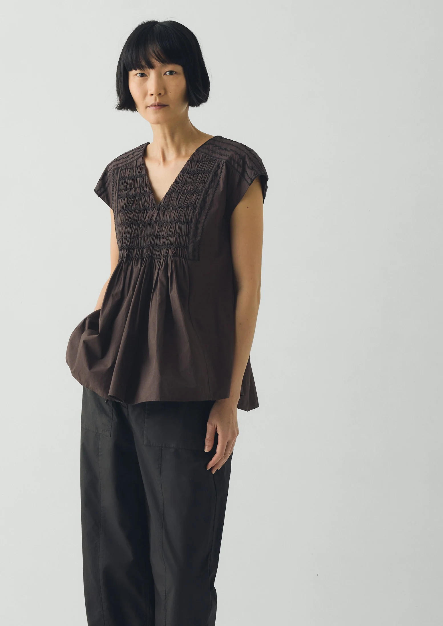 Contrast Smocked Cotton Top | Black Walnut - Image 2
