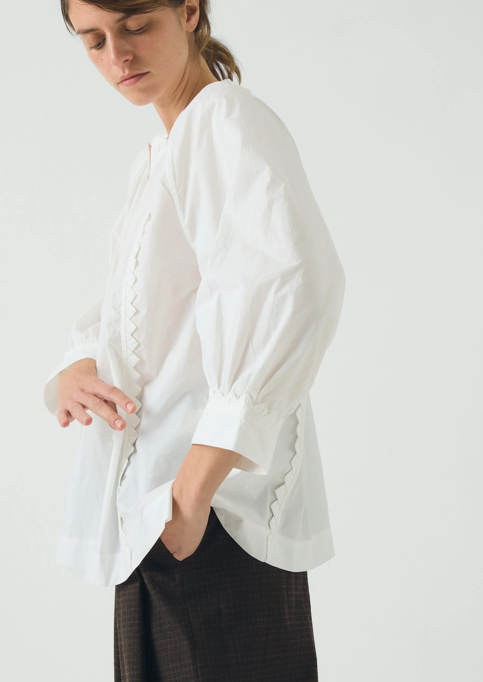 Crockery Edge Cotton Poplin Top | Paper White - Image 9
