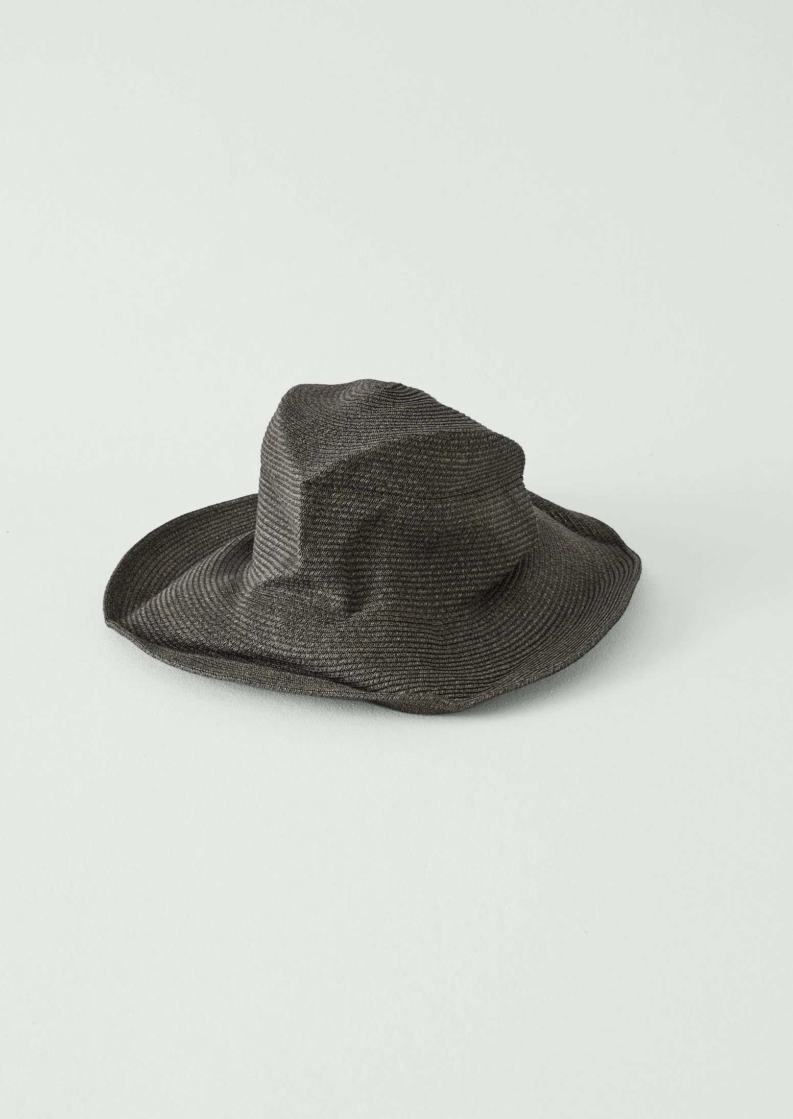Decho Crushed Washi Paper Hat | Charcoal