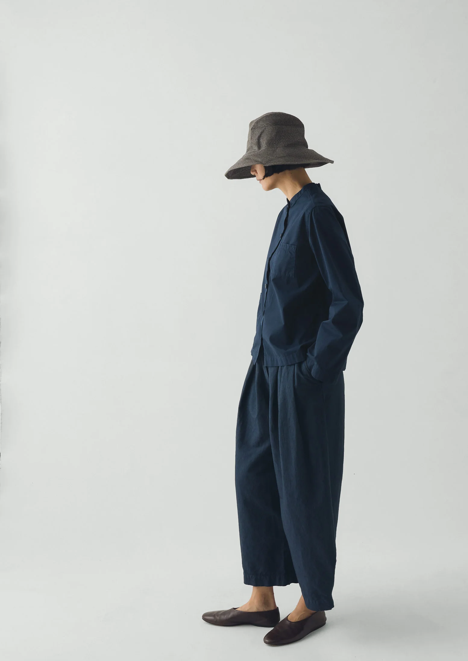 Decho Crushed Washi Paper Hat | Charcoal - Image 4