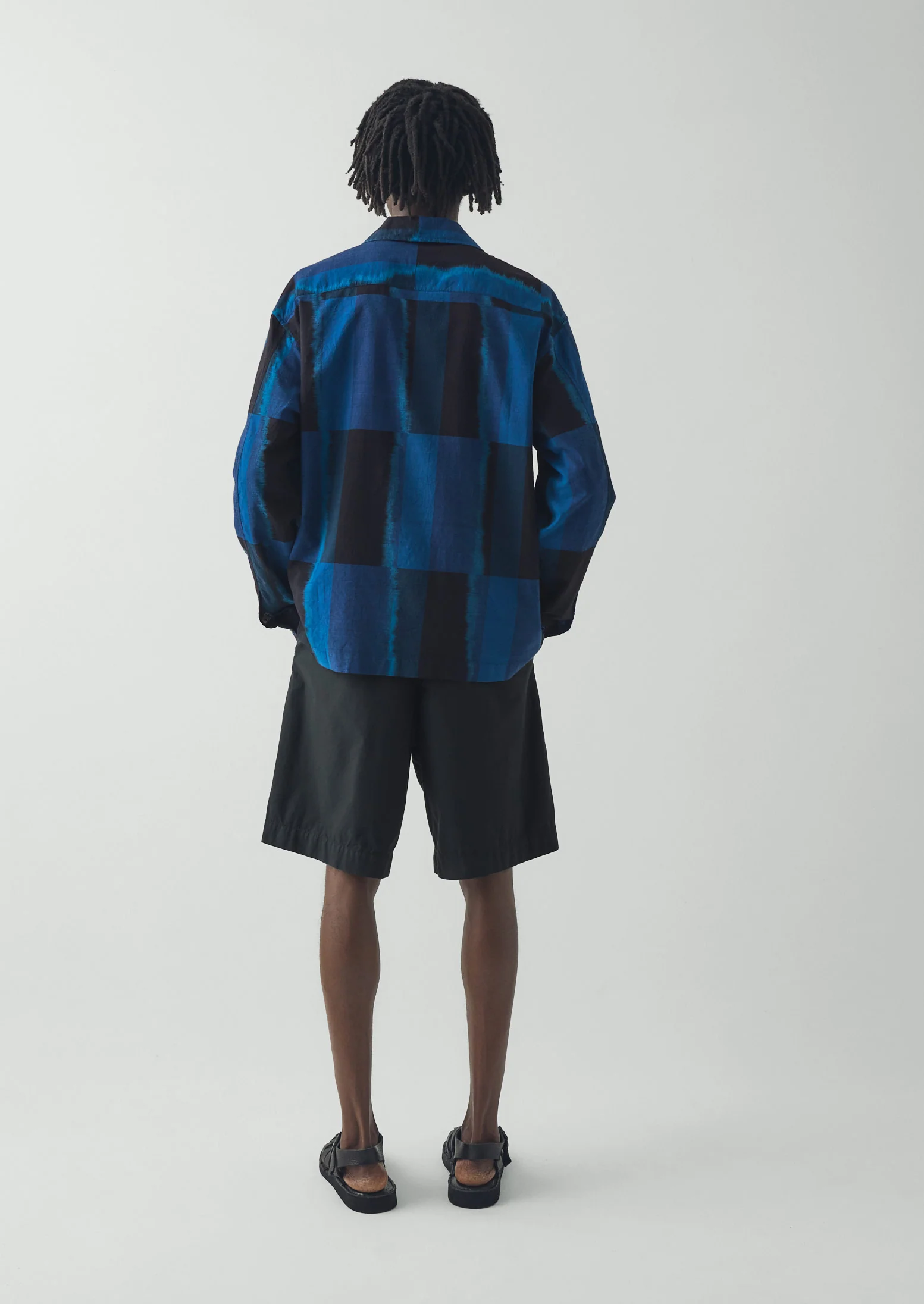 Double Pleat Cotton Poplin Shorts | Washed Black - Image 4