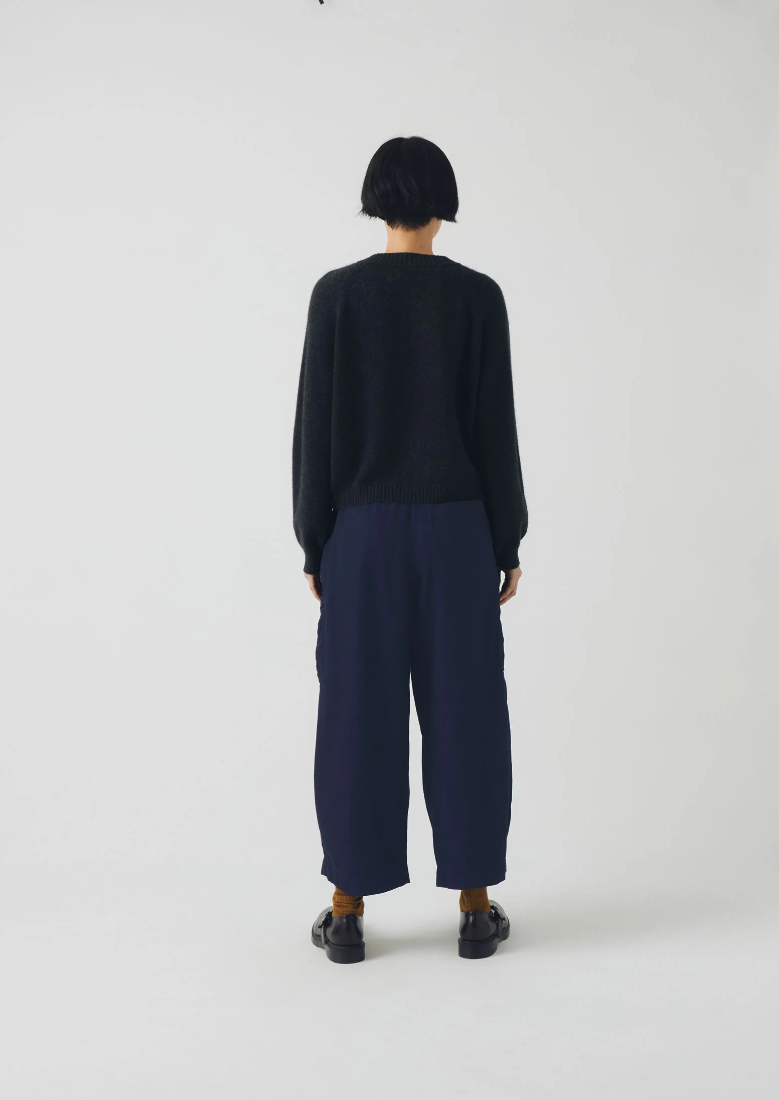 Eden Wool Cashmere Raglan Cardigan | Charcoal - Image 4