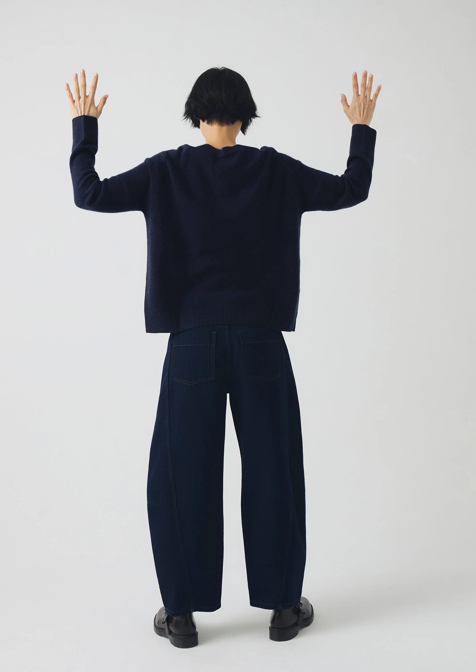 Ffion Wool Cashmere Boxy Cardigan | Darkest Navy - Image 3