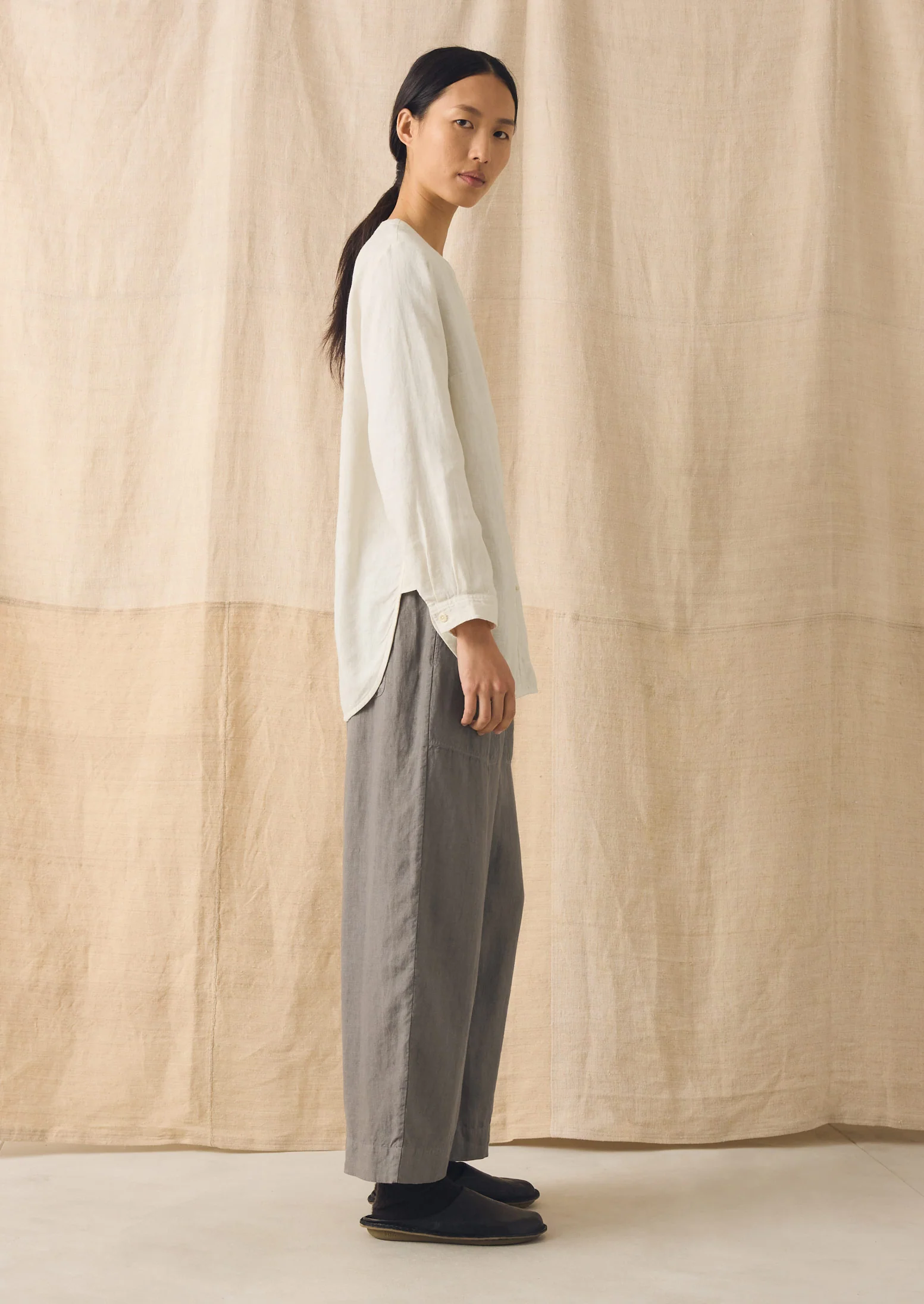 Garment Dyed Linen Chef Shirt | Oat - Image 4