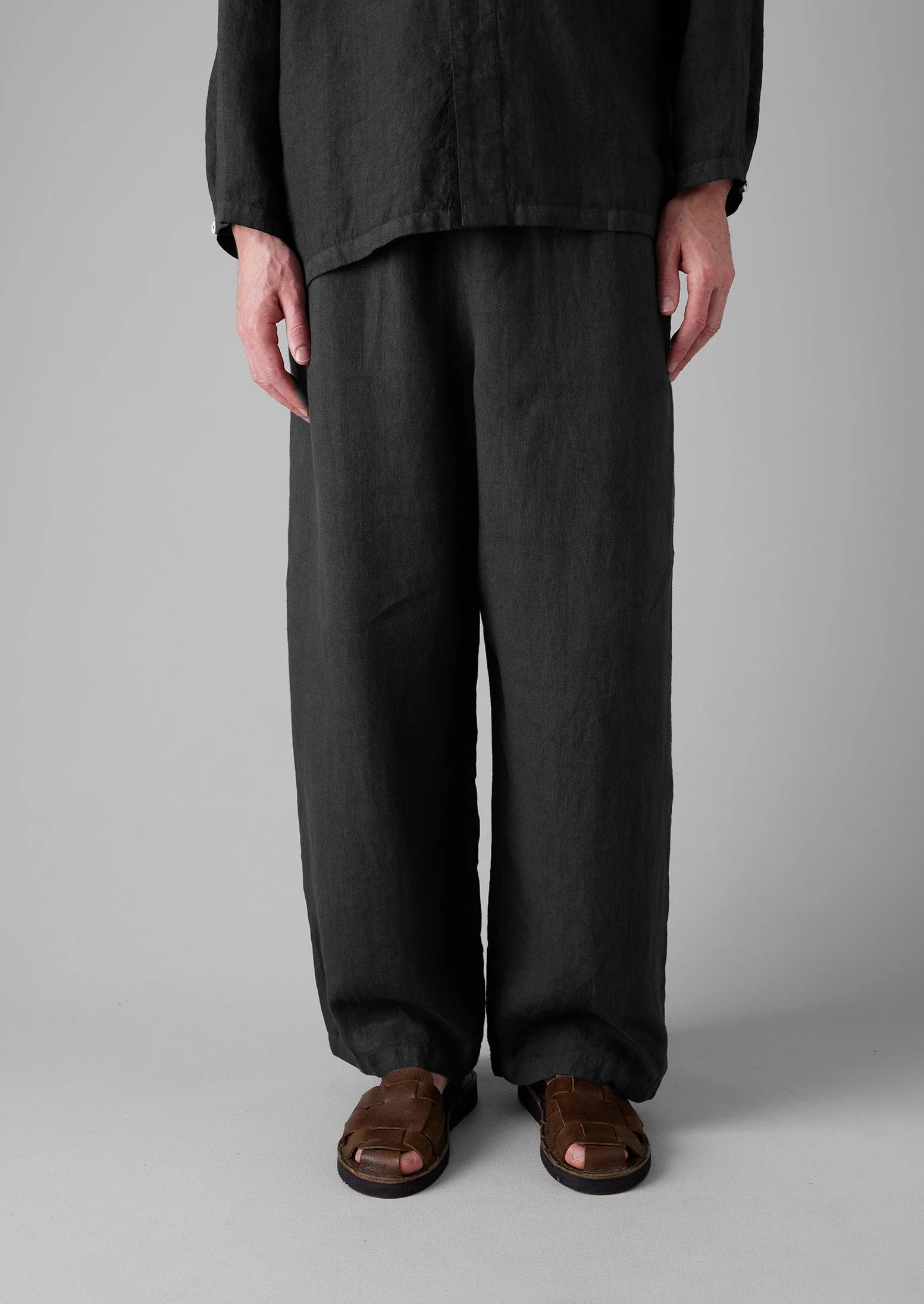 Garment Dyed Linen Drawstring Trousers | Black Pepper - Image 3