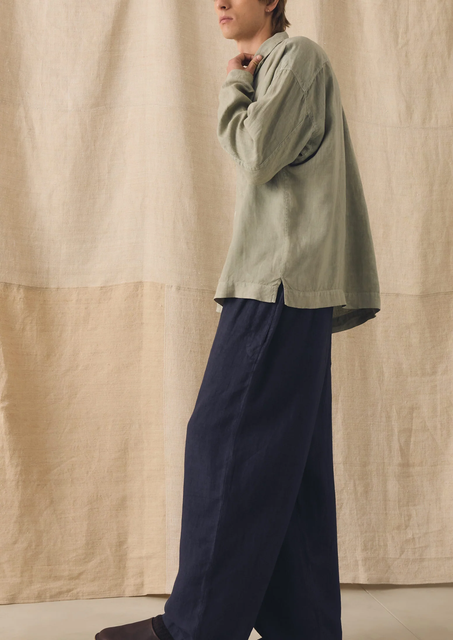 Garment Dyed Linen Drawstring Trousers | Blueberry - Image 3