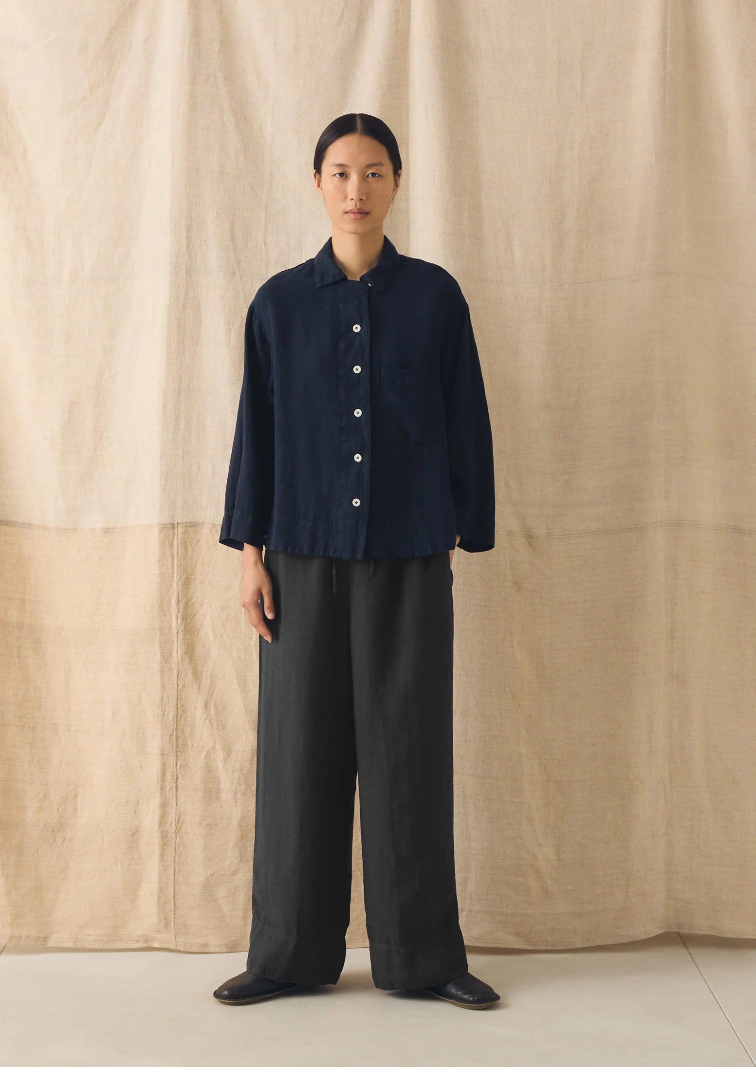 Garment Dyed Linen Shirt | Midnight - Image 3