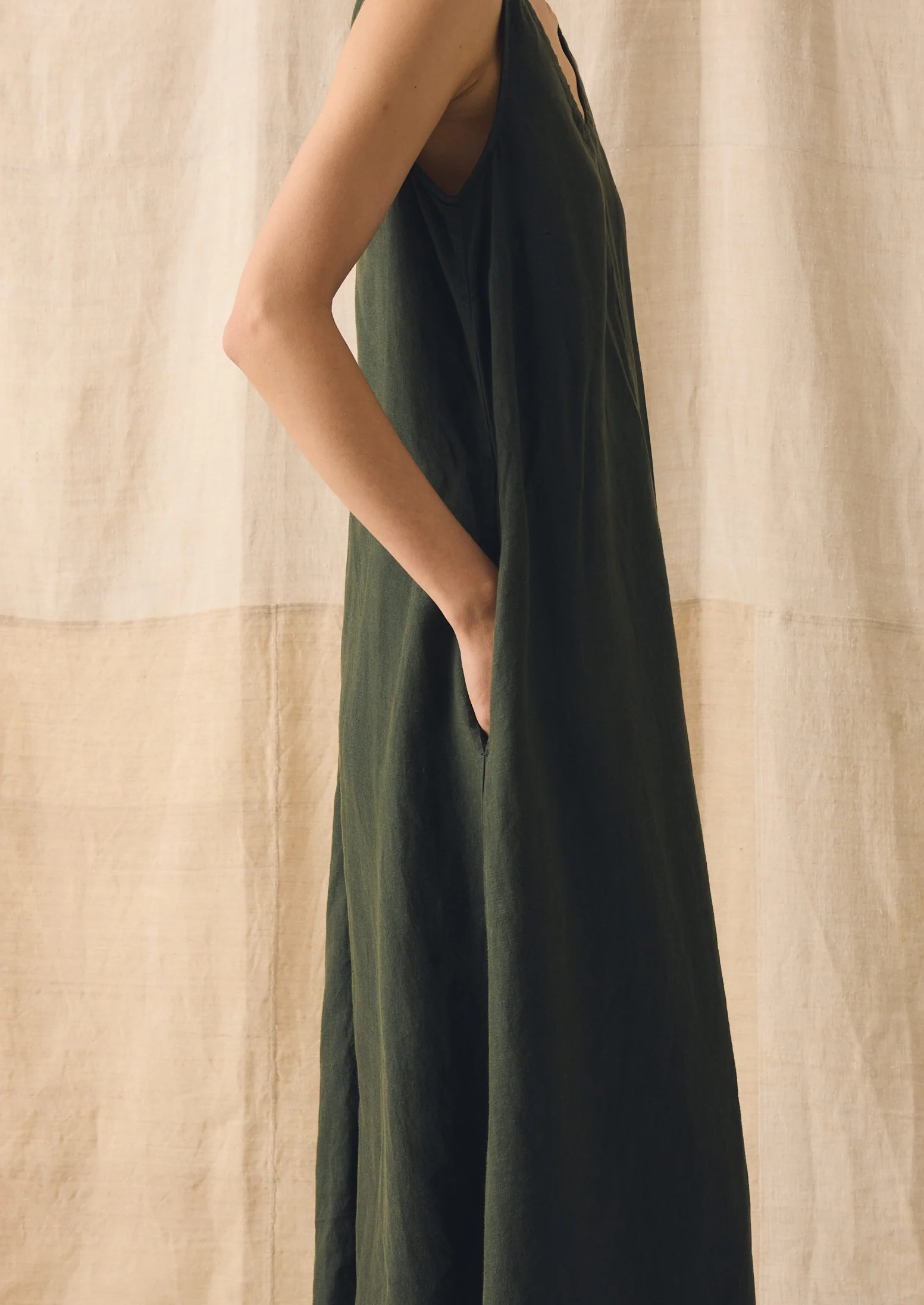 Garment Dyed Linen Sleeveless Dress | Dark Olive - Image 3