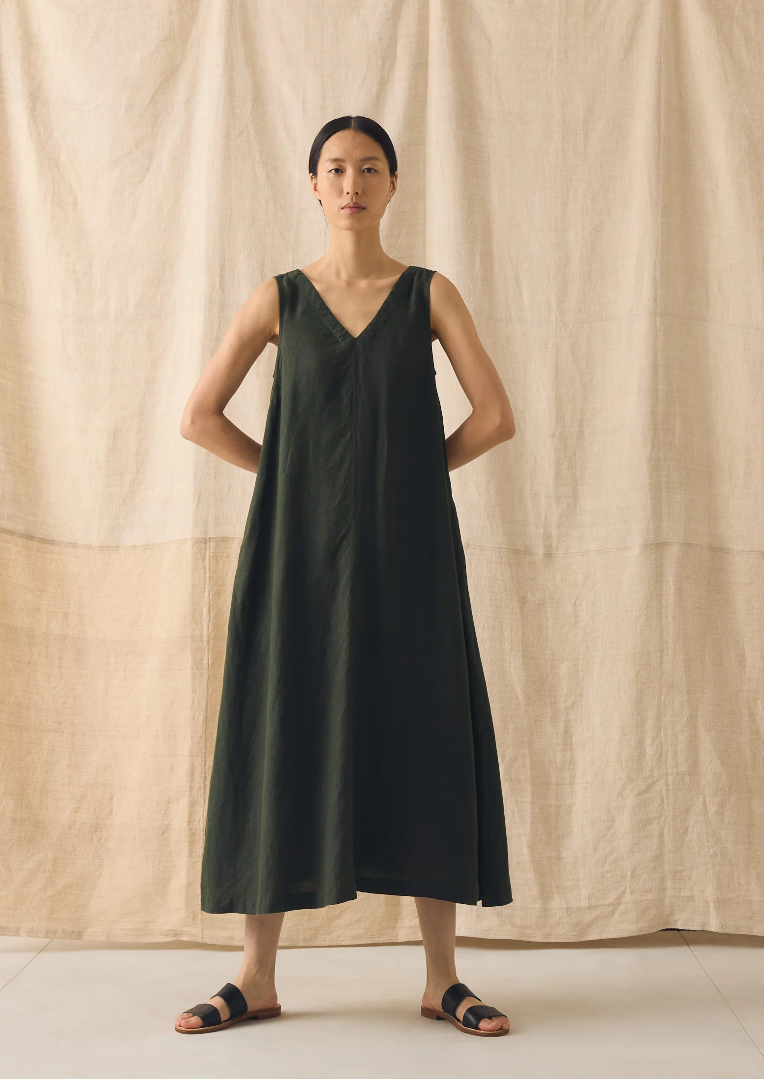 Garment Dyed Linen Sleeveless Dress | Dark Olive - Image 5