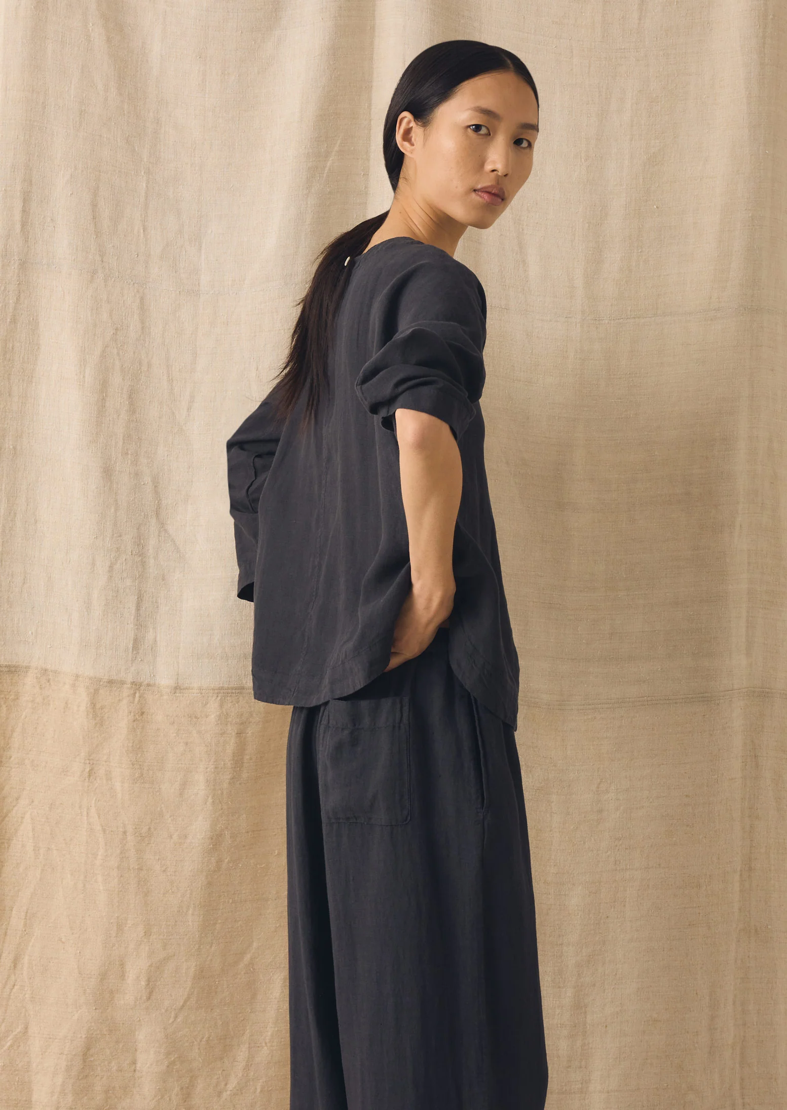 Garment Dyed Linen Top | Black Pepper - Image 6