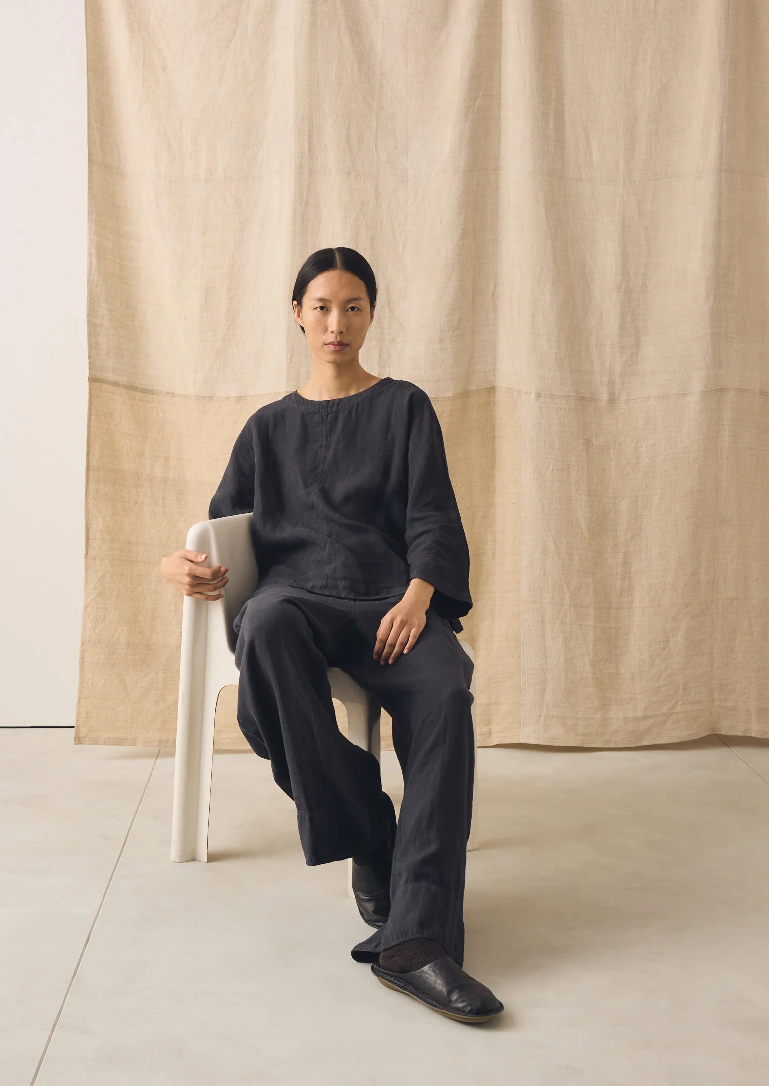Garment Dyed Linen Top | Black Pepper - Image 7