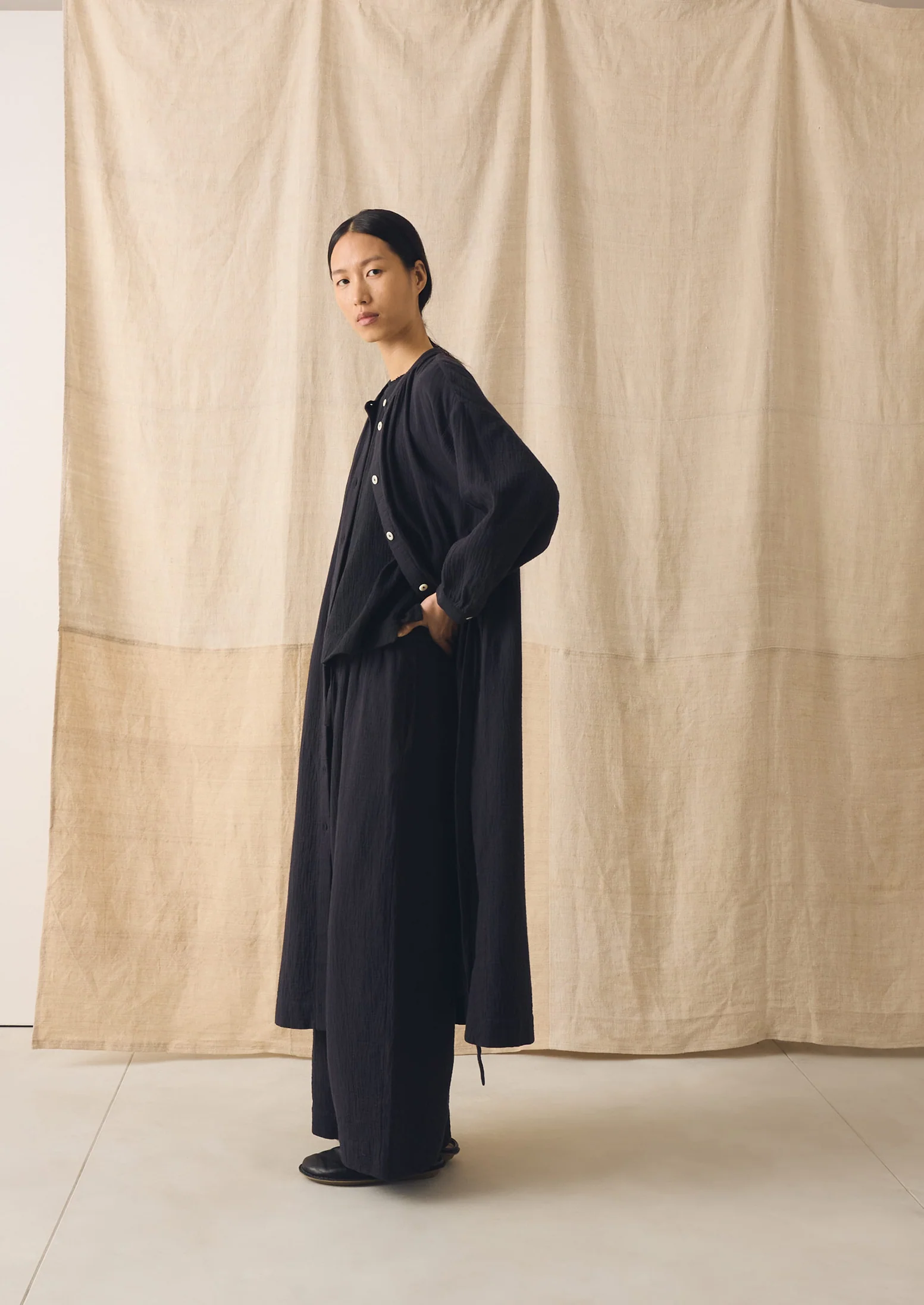 Gathered Crinkle Cotton Gauze Dress | Blackberry - Image 4