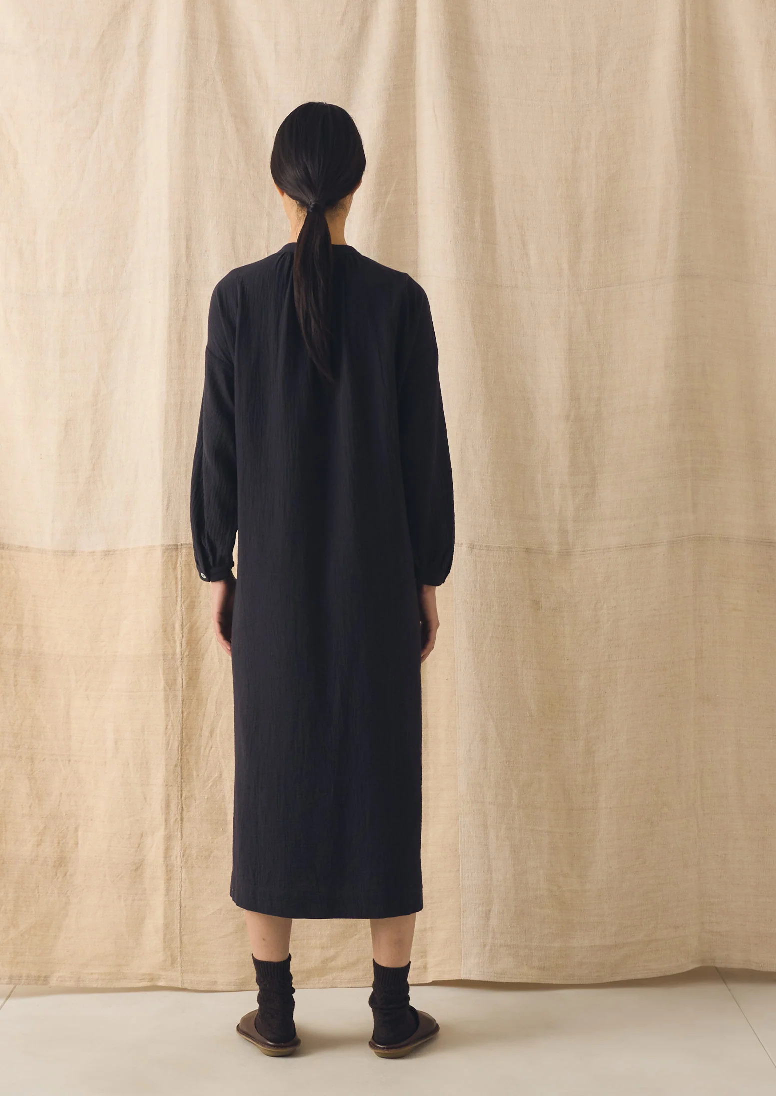 Gathered Crinkle Cotton Gauze Dress | Blackberry - Image 5
