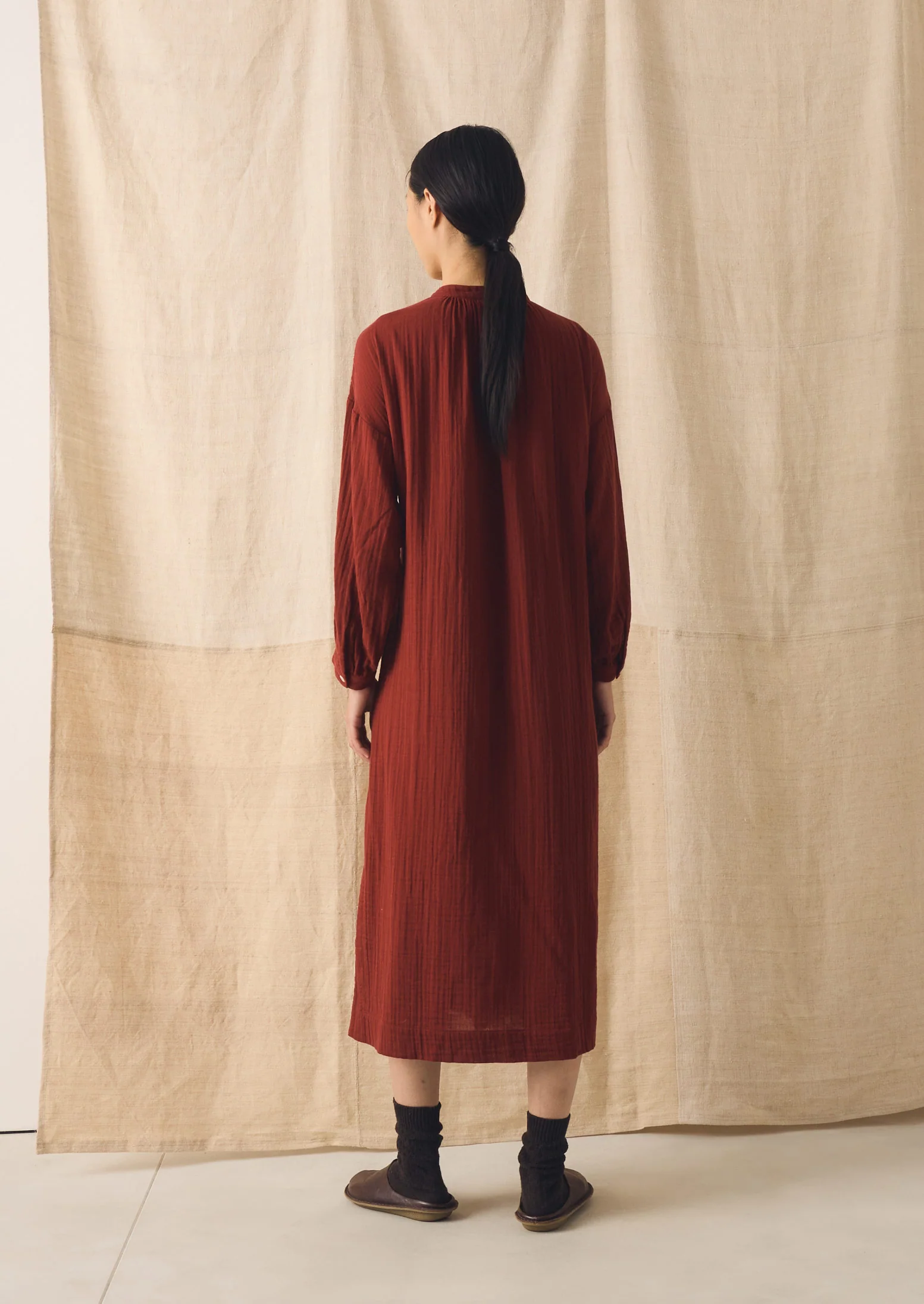 Gathered Crinkle Cotton Gauze Dress | Tomato Red - Image 4