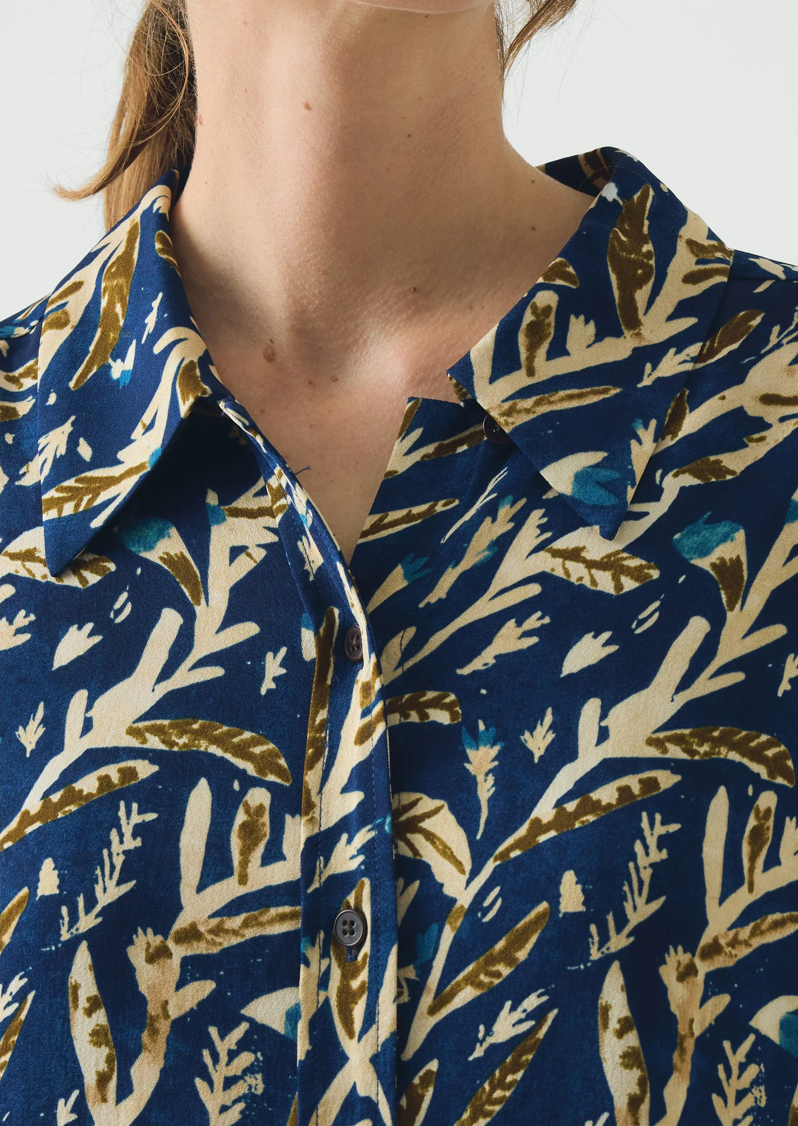 Gia Herb Print Shirt | Brilliant Blue - Image 5