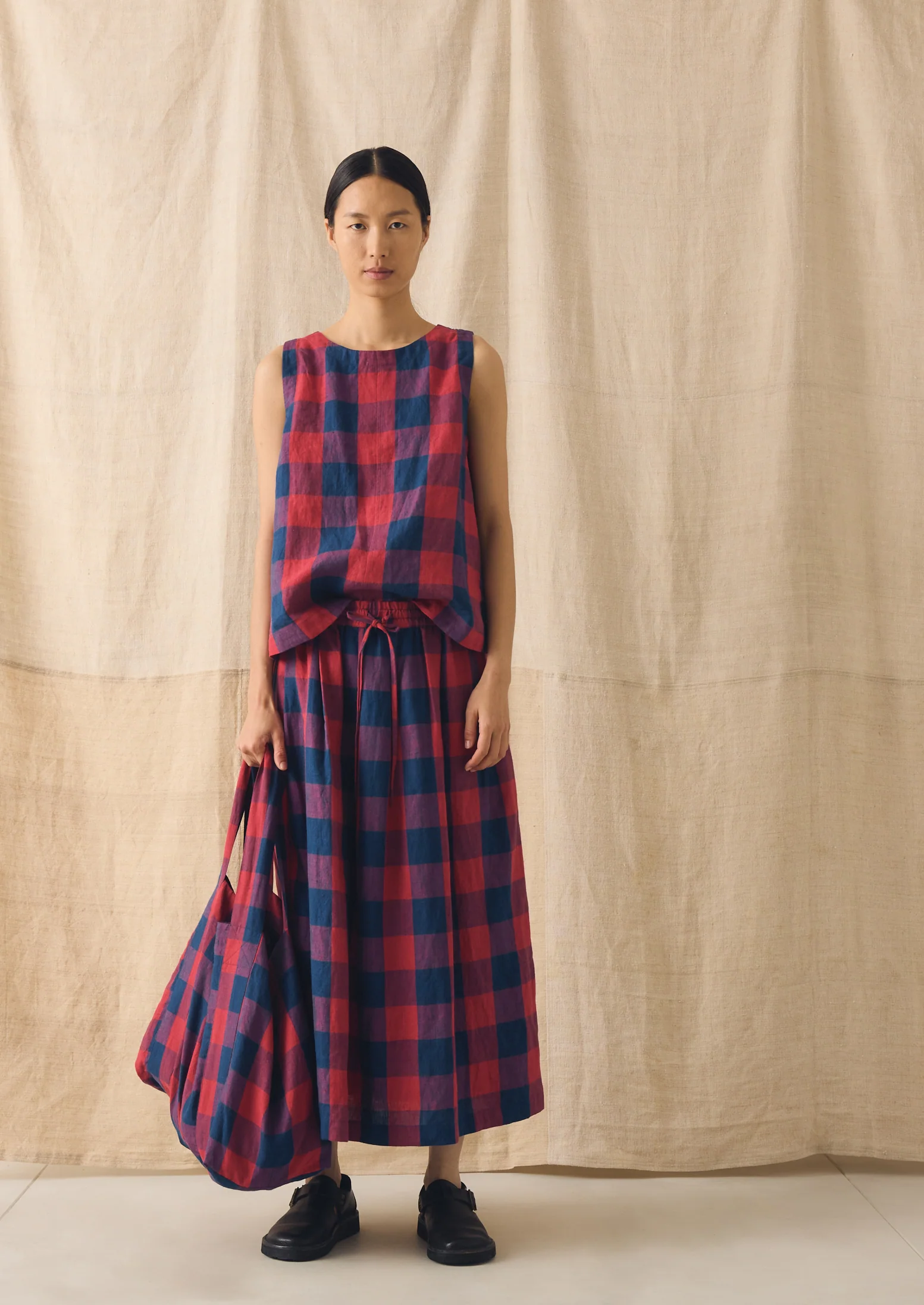Gingham Check Linen Bag | Raspberry/Blue - Image 4
