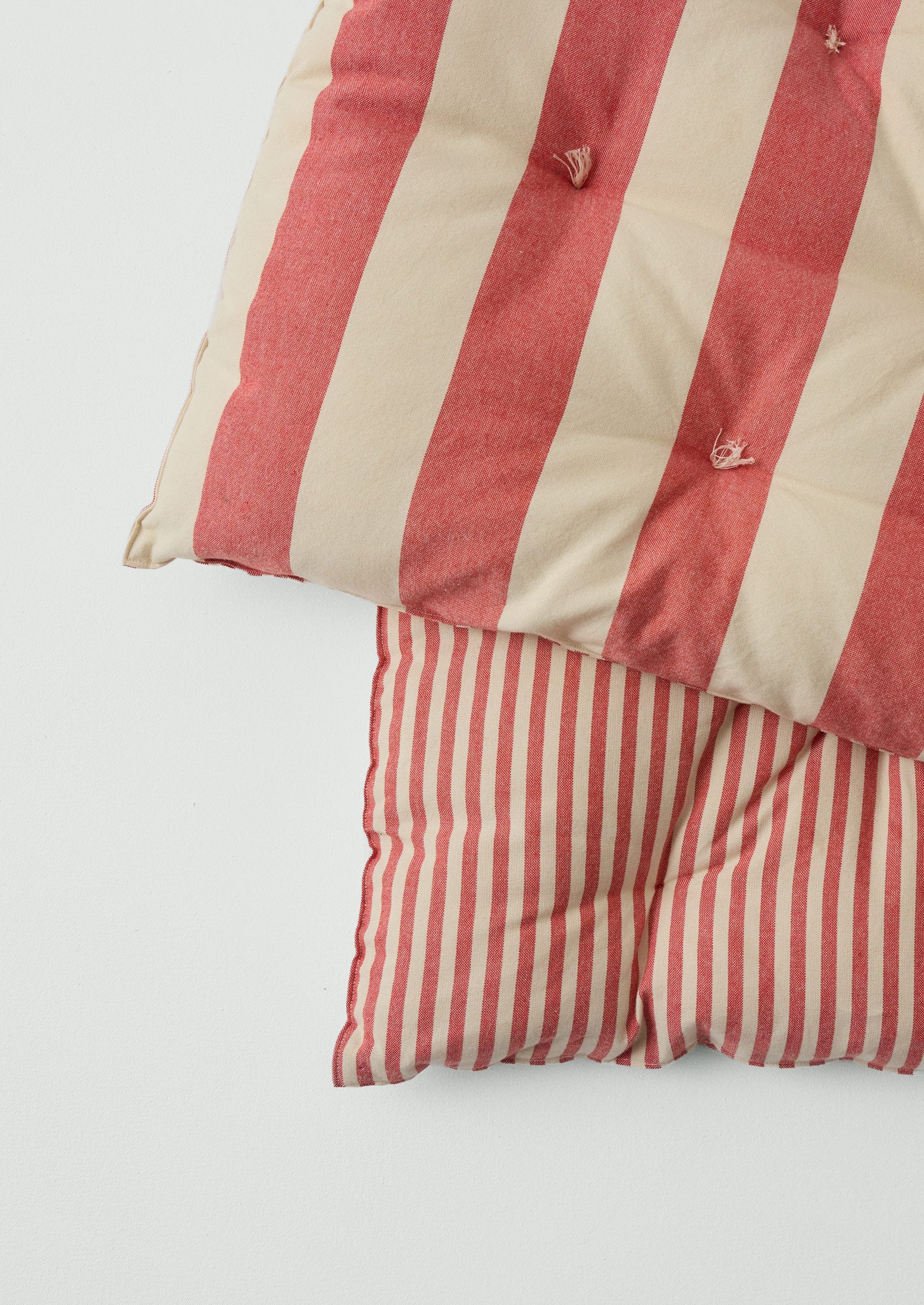 Hand Woven Market Stripe Summer Mattress | Bright Red/Ecru - Image 7