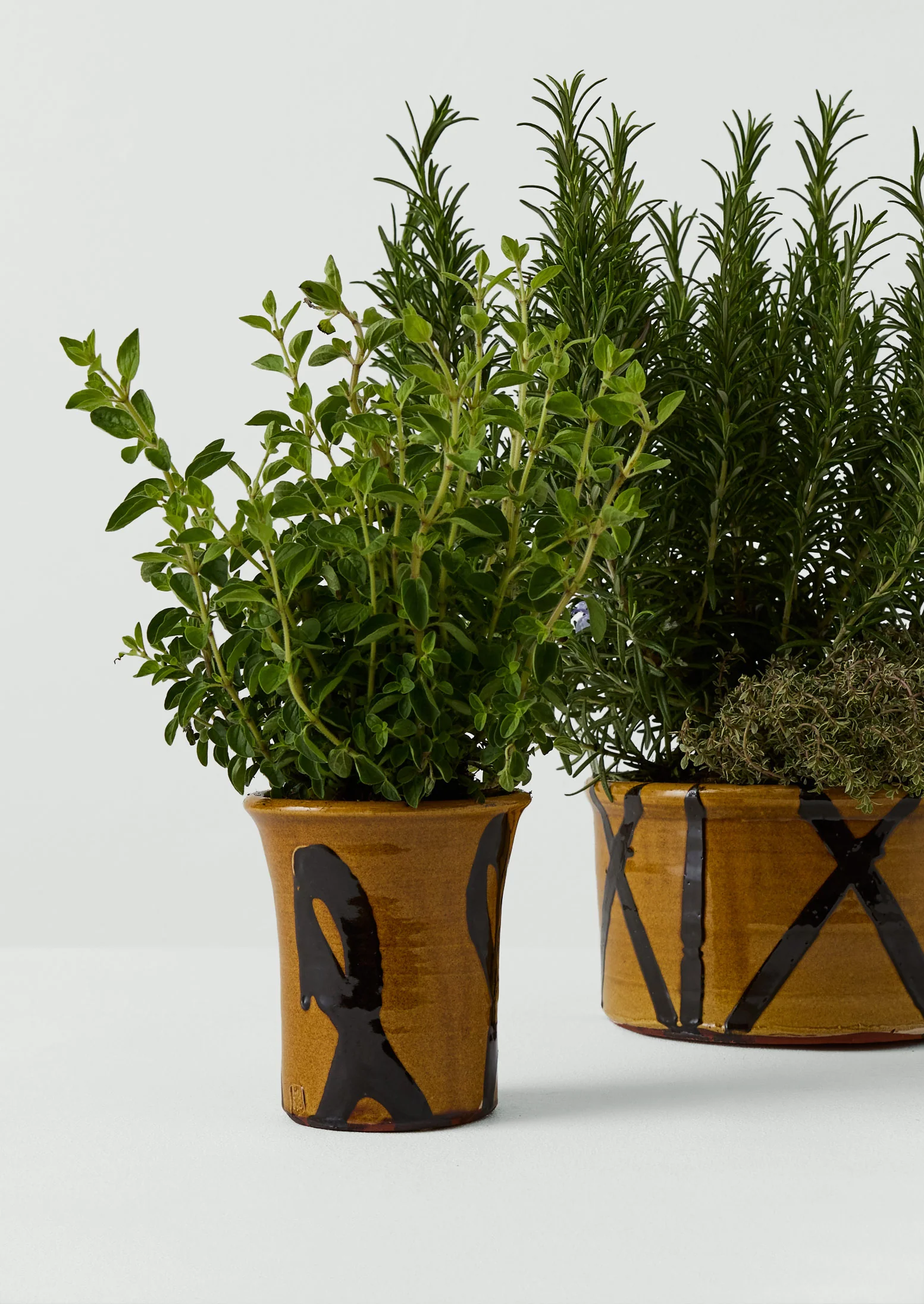 Hoxton Gardenware Large Slipware Planter | Honey - Image 3