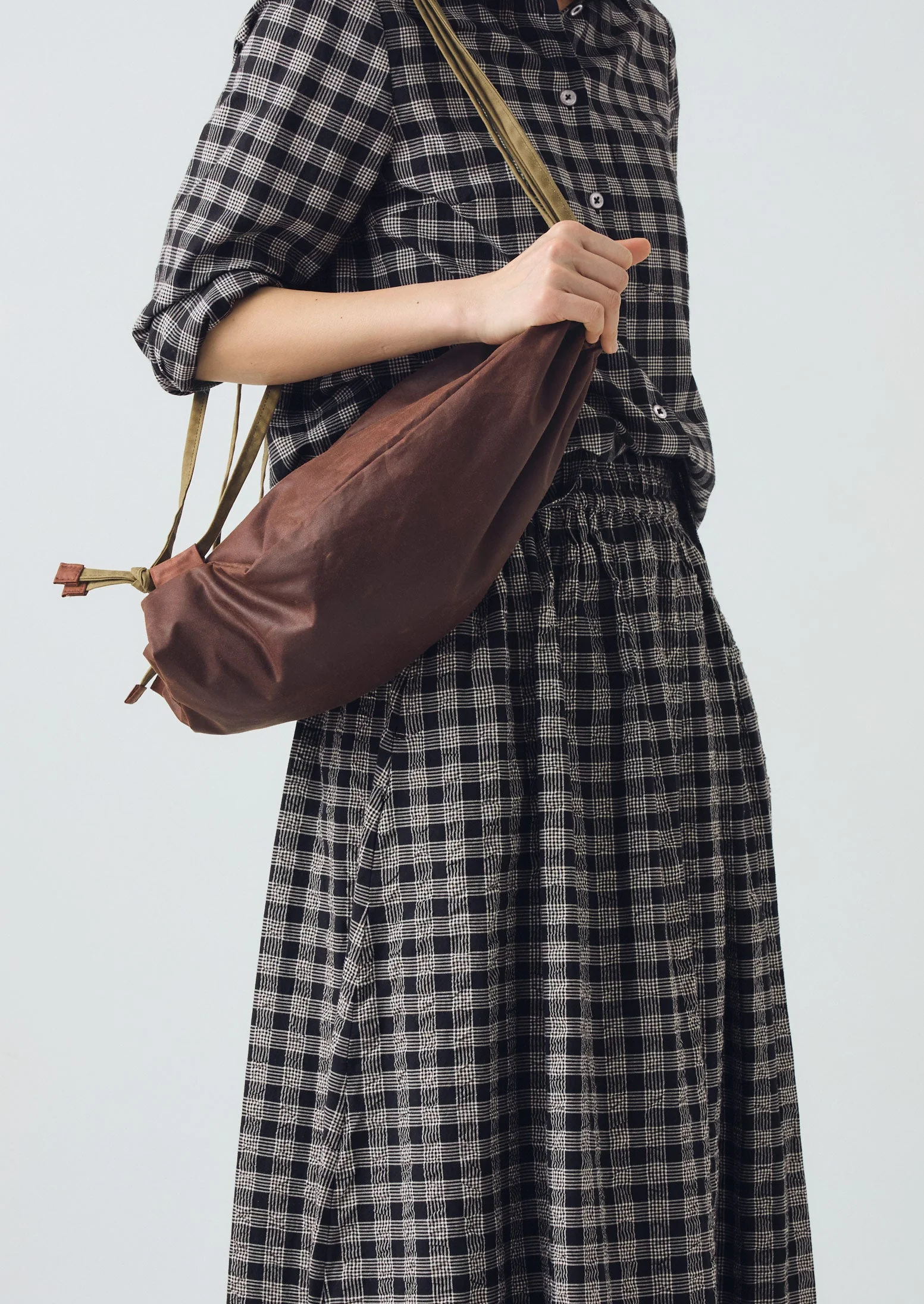 Kate Sheridan Waxed Cotton Bow Rucksack | Chestnut - Image 3