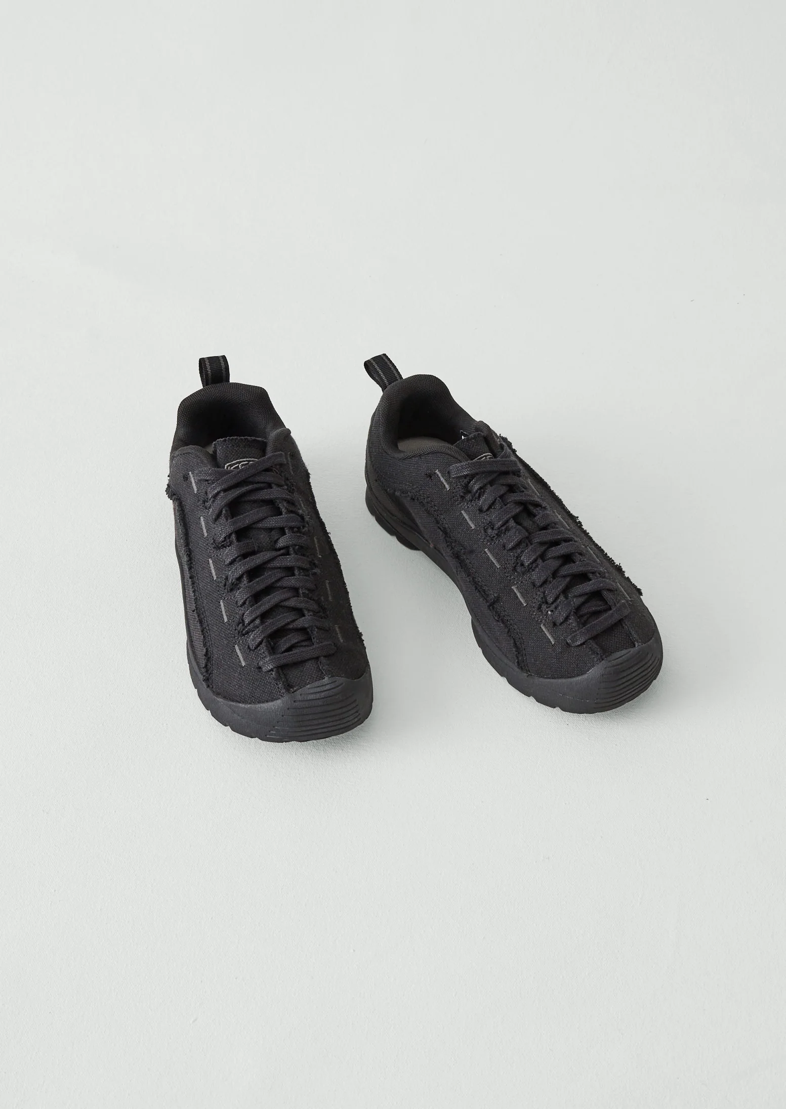 Keen Jasper Split Canvas Trainers | Black