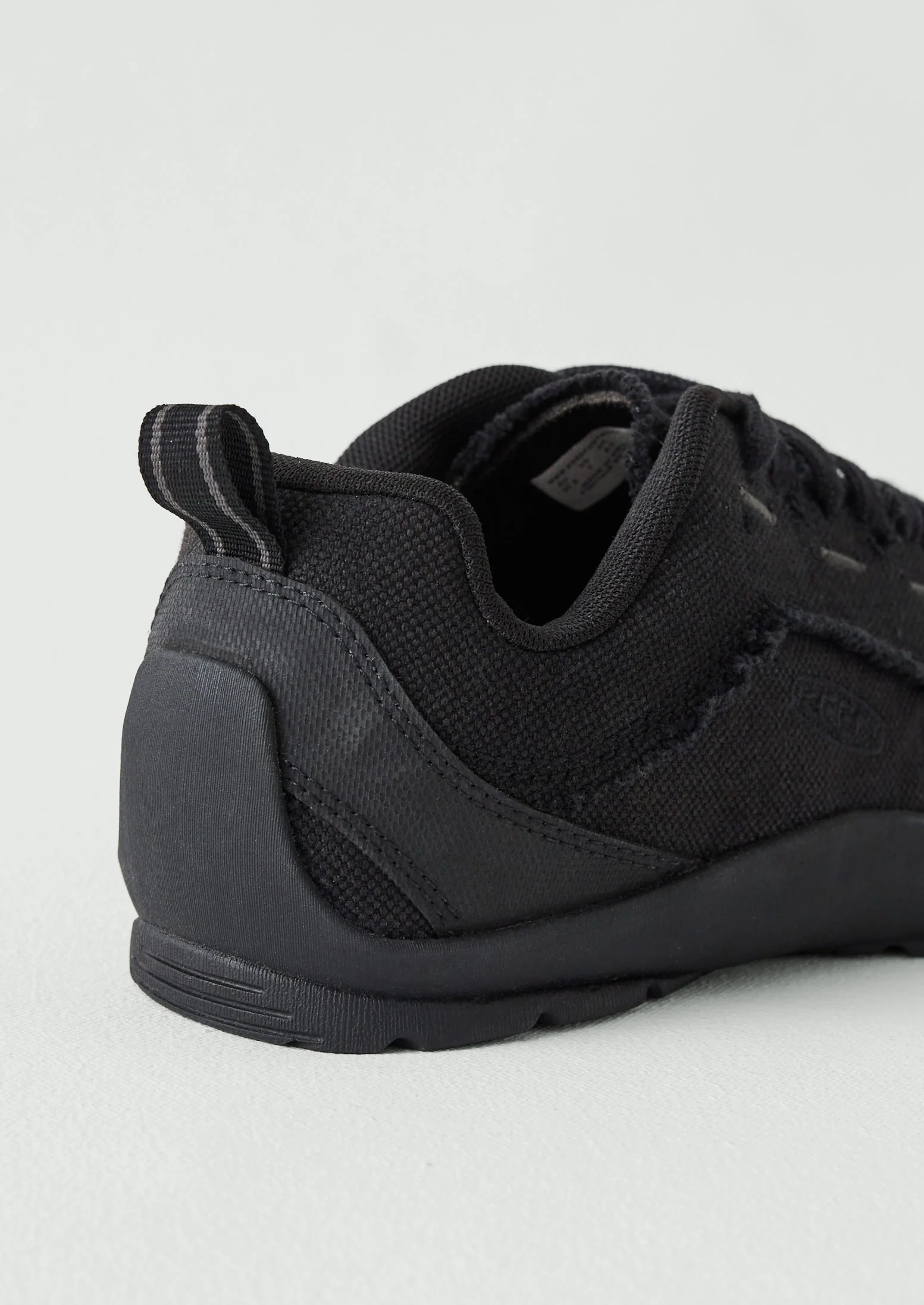 Keen Jasper Split Canvas Trainers | Black - Image 4