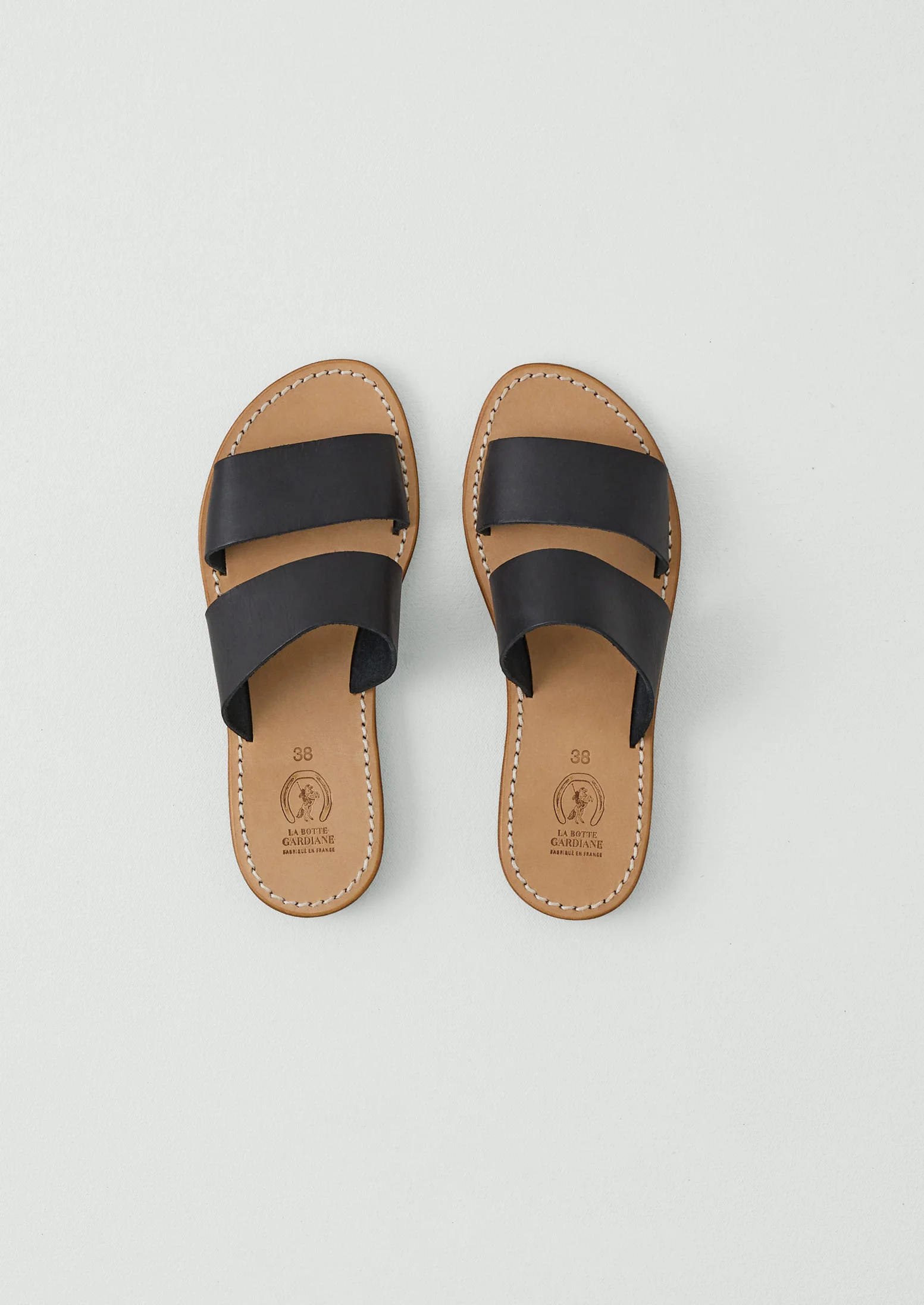 La Botte Gardiane Marcelle Leather Sandals | Black - Image 5