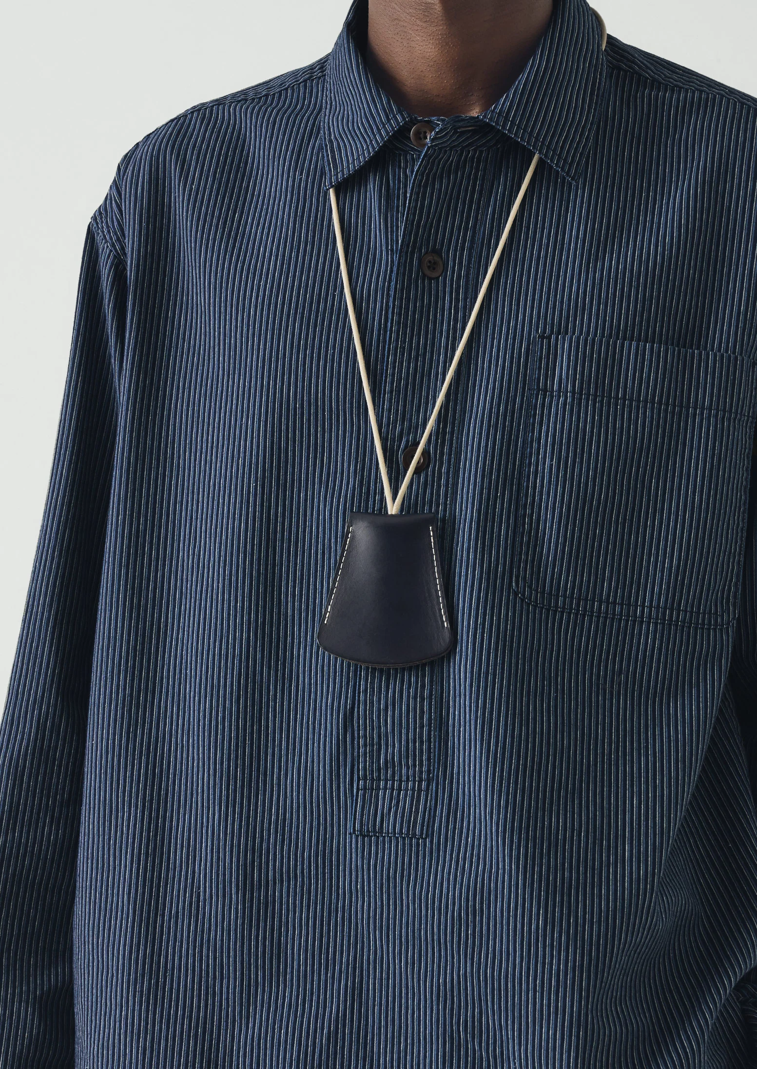 Laperruque Leather Bell Key Holder | Navy - Image 3