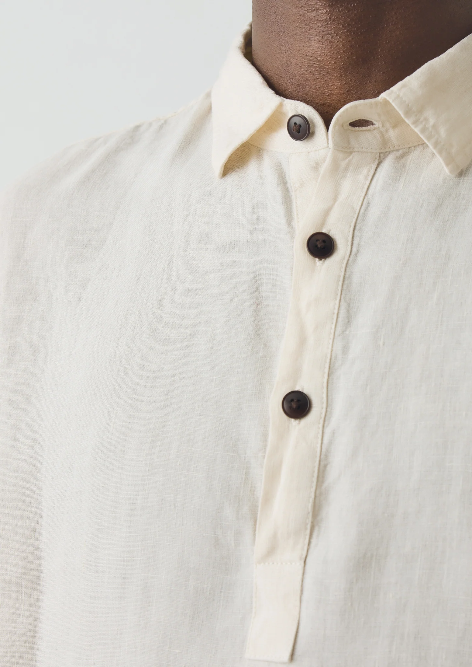 Loop Button Linen Shirt | Parchment - Image 5