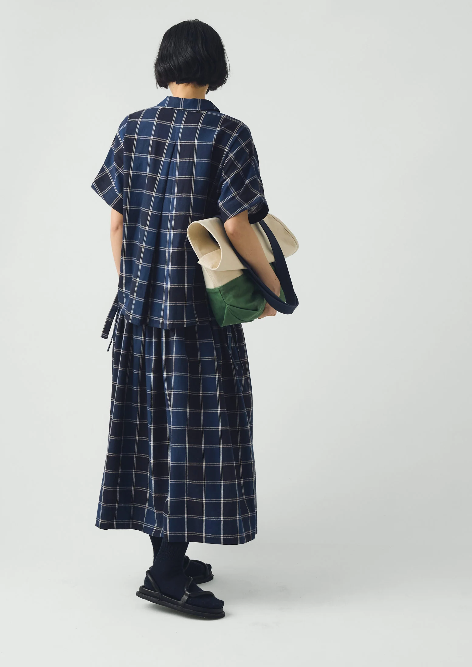 Market Check Pleated Cotton Linen Skirt | Denim Blue - Image 6