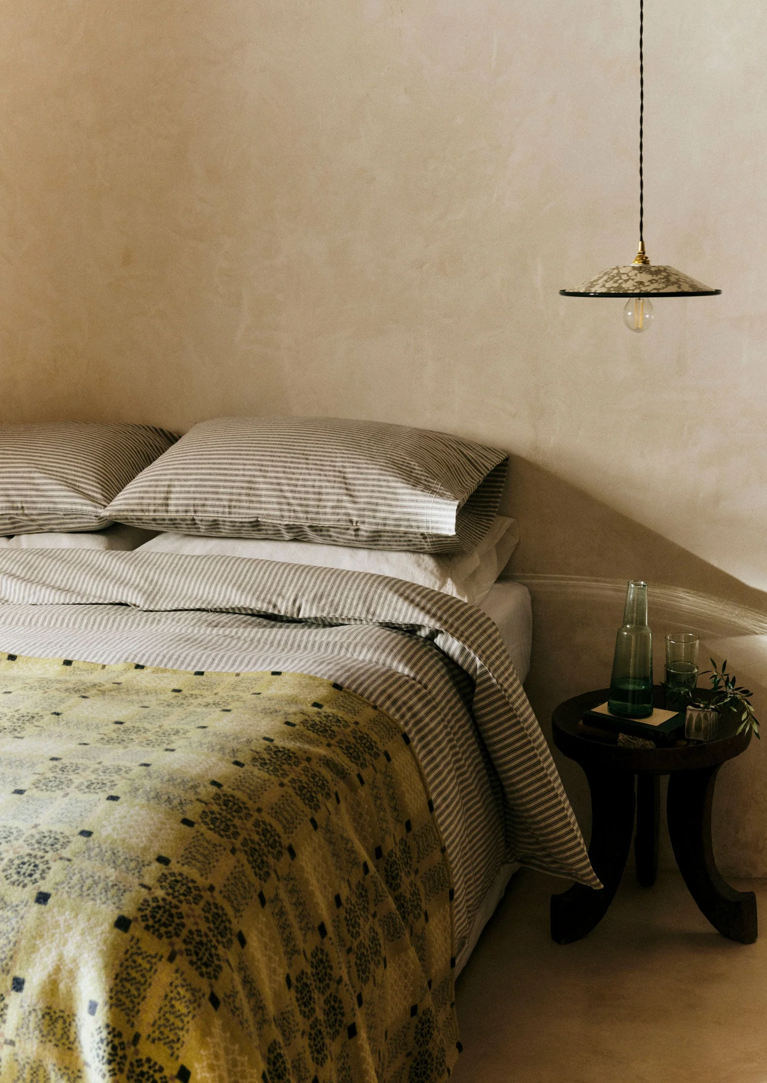 Melin Tregwynt Welsh Blanket | Catkin/Charcoal - Image 2