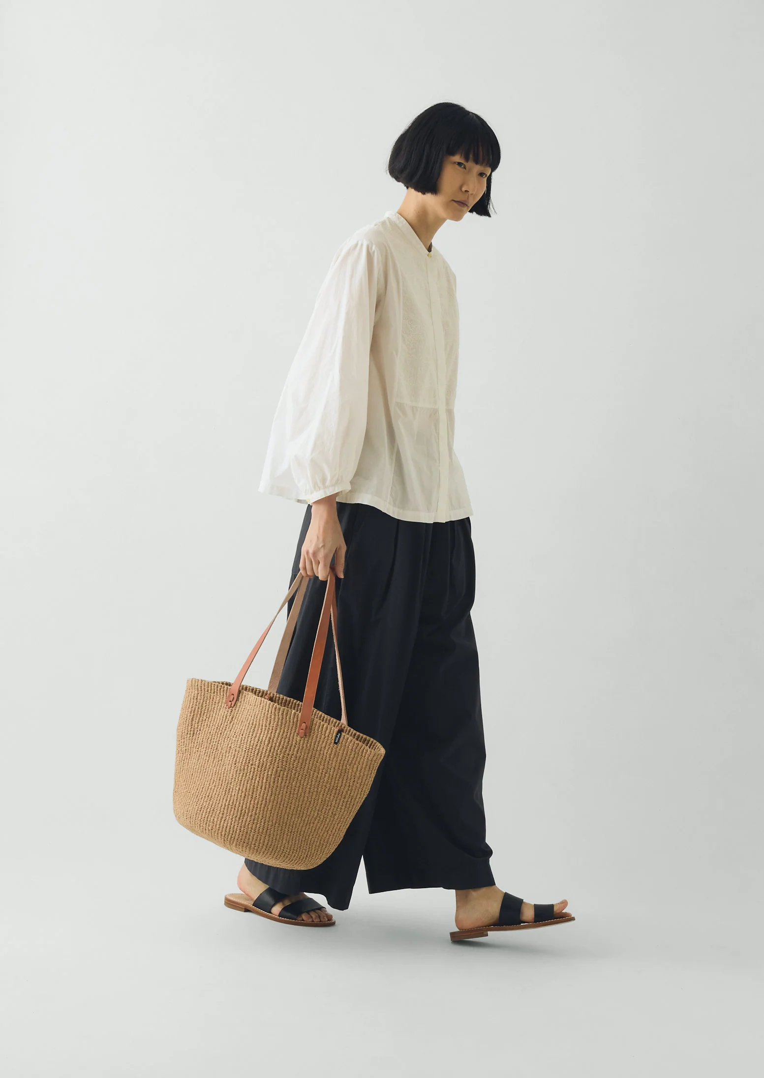 Mifuko Woven Paper Basket Bag | Natural - Image 3