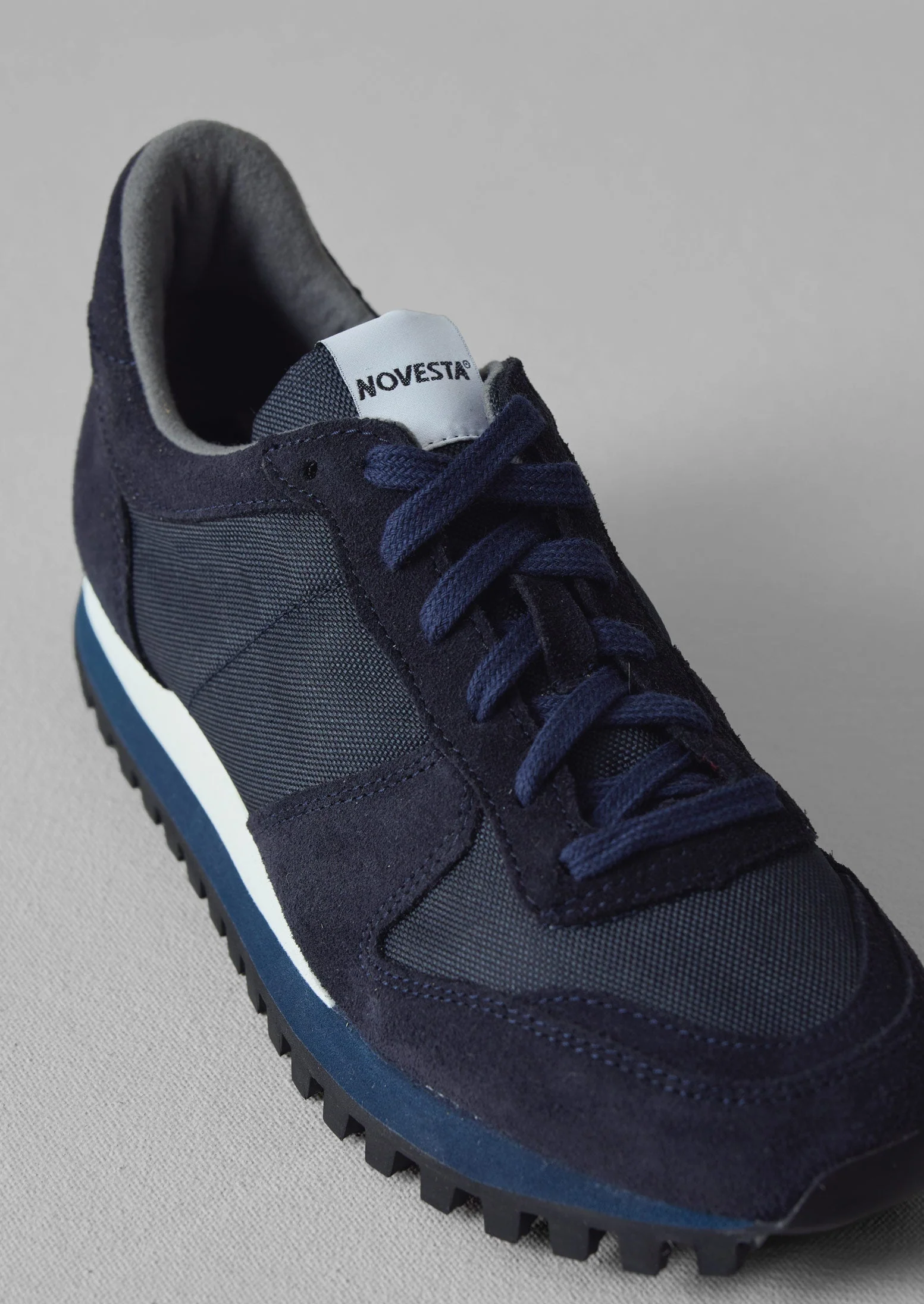 Novesta Marathon Trail Trainers | Dark Navy - Image 3