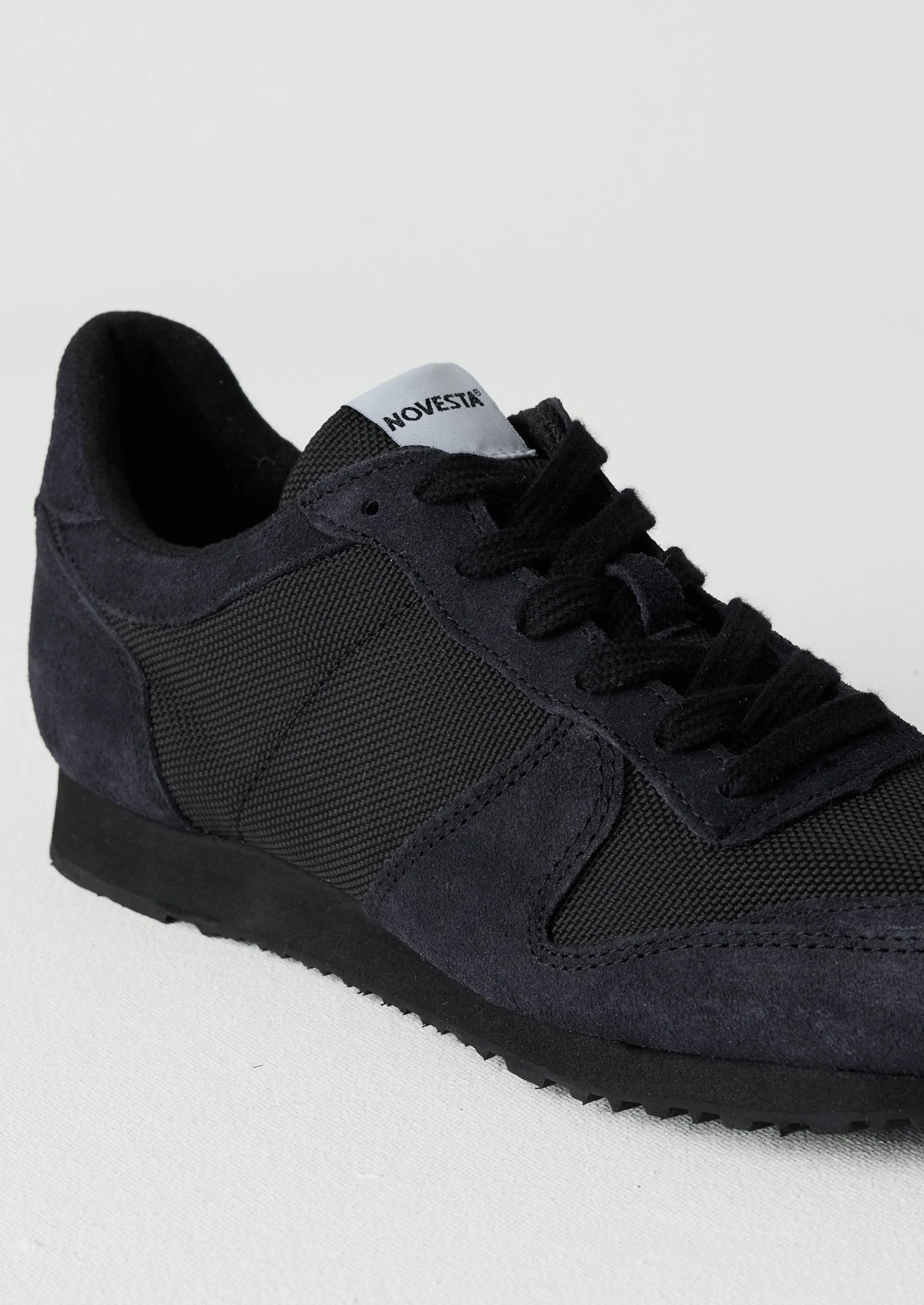 Novesta Marathon Trail Trainers | Oil - Image 4