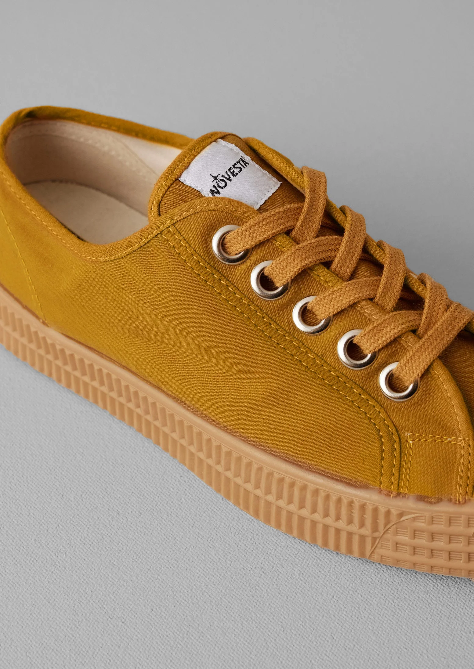 Novesta Star Master Waxed Cotton Plimsolls | Cumin - Image 4