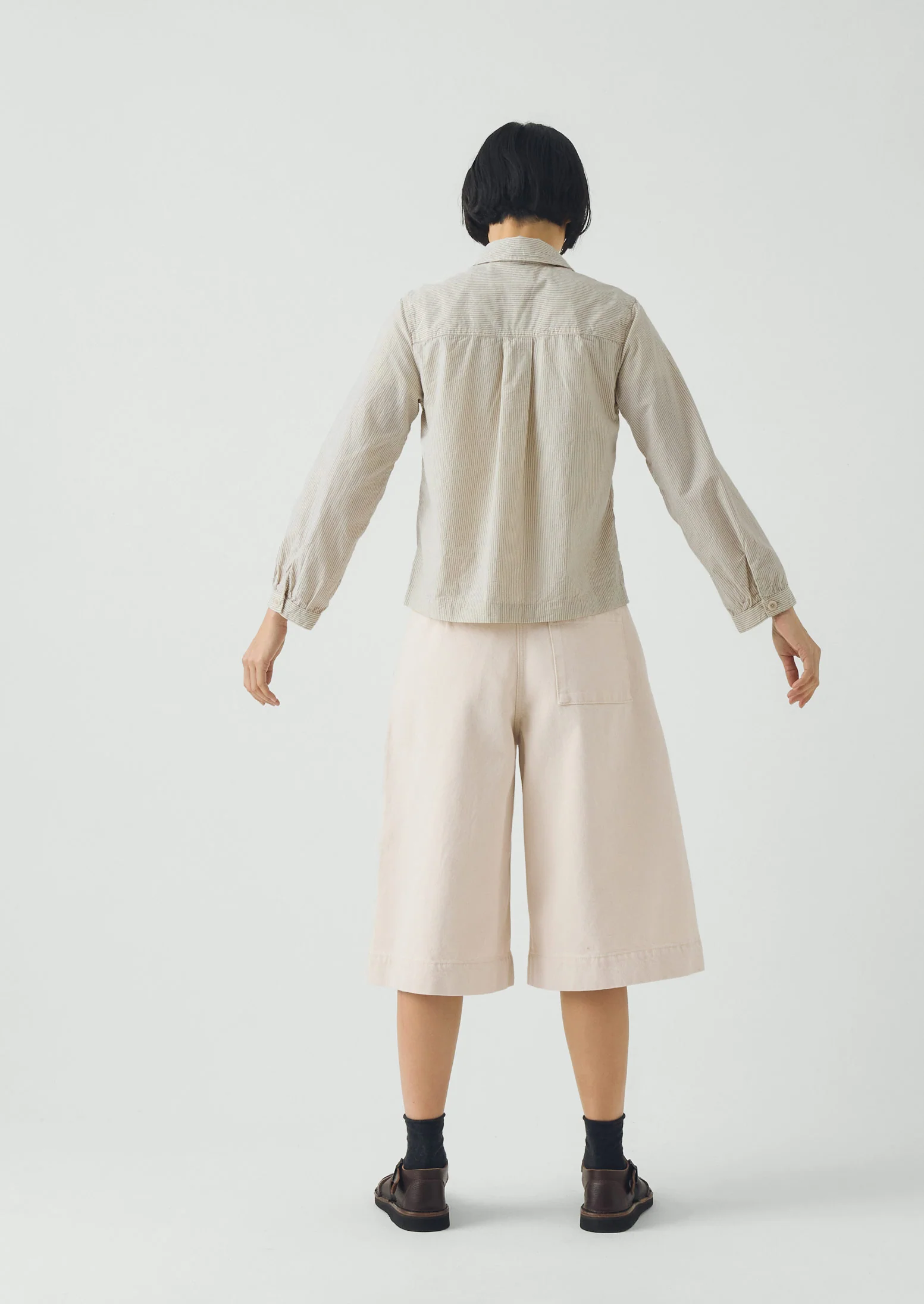 Pleated Denim Shorts | Ecru - Image 3