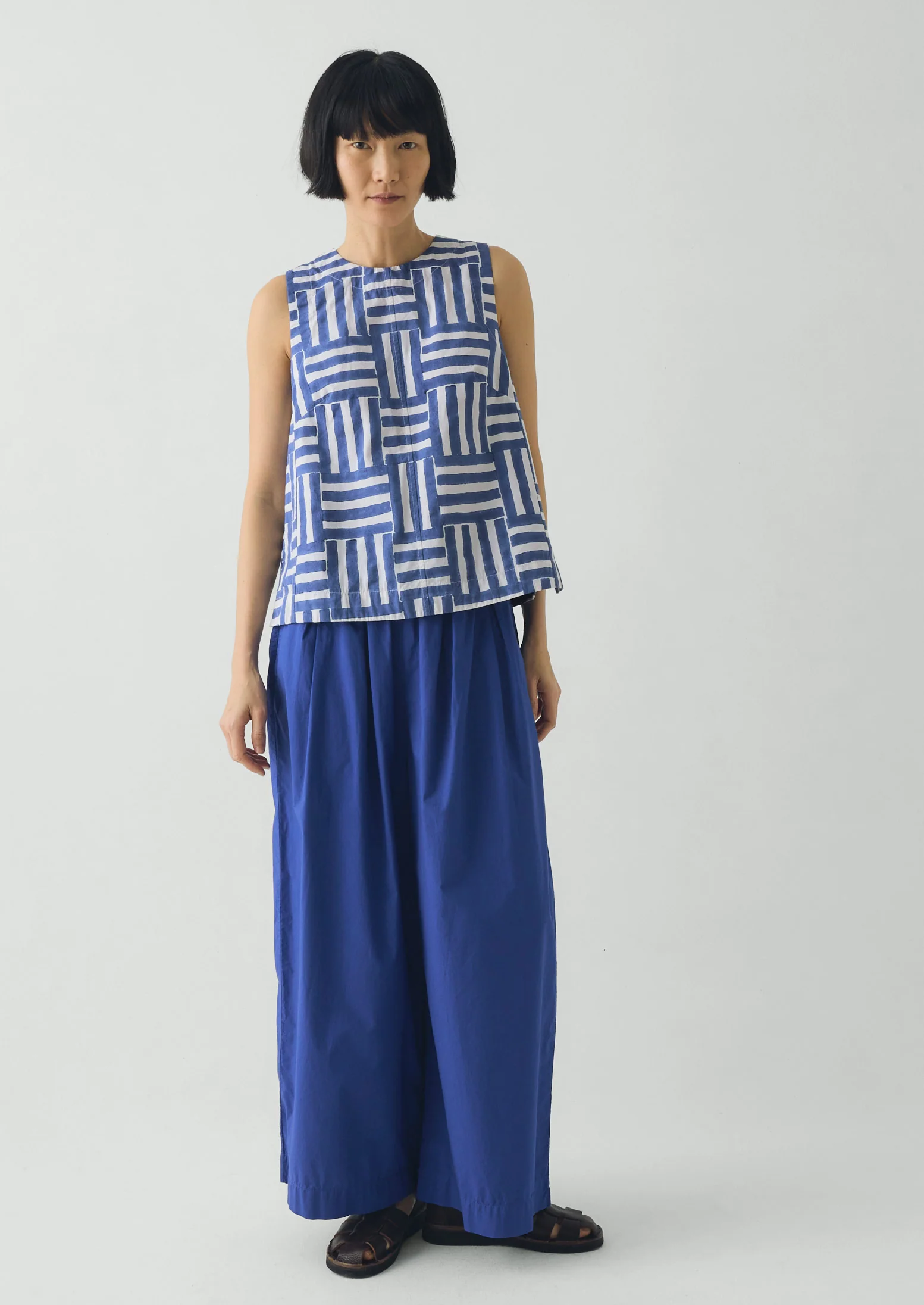 Pleated Pull On Cotton Poplin Trousers | Carmine Blue - Image 6