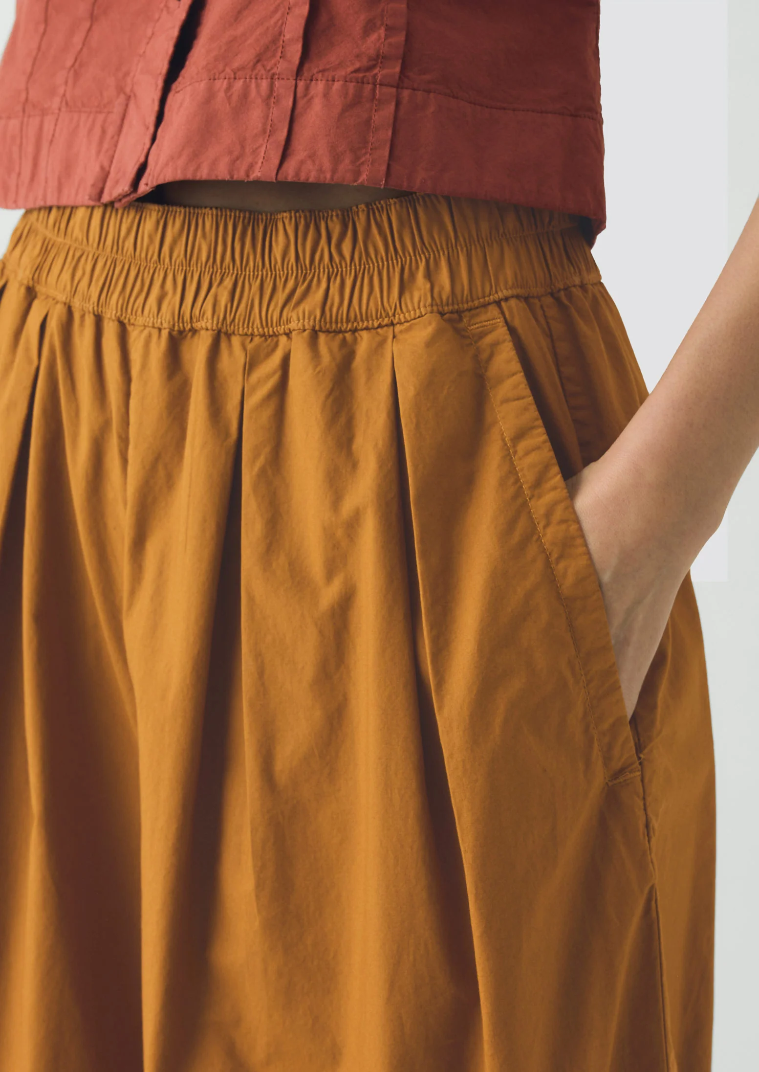 Pleated Pull On Cotton Poplin Trousers | Dhal - Image 7