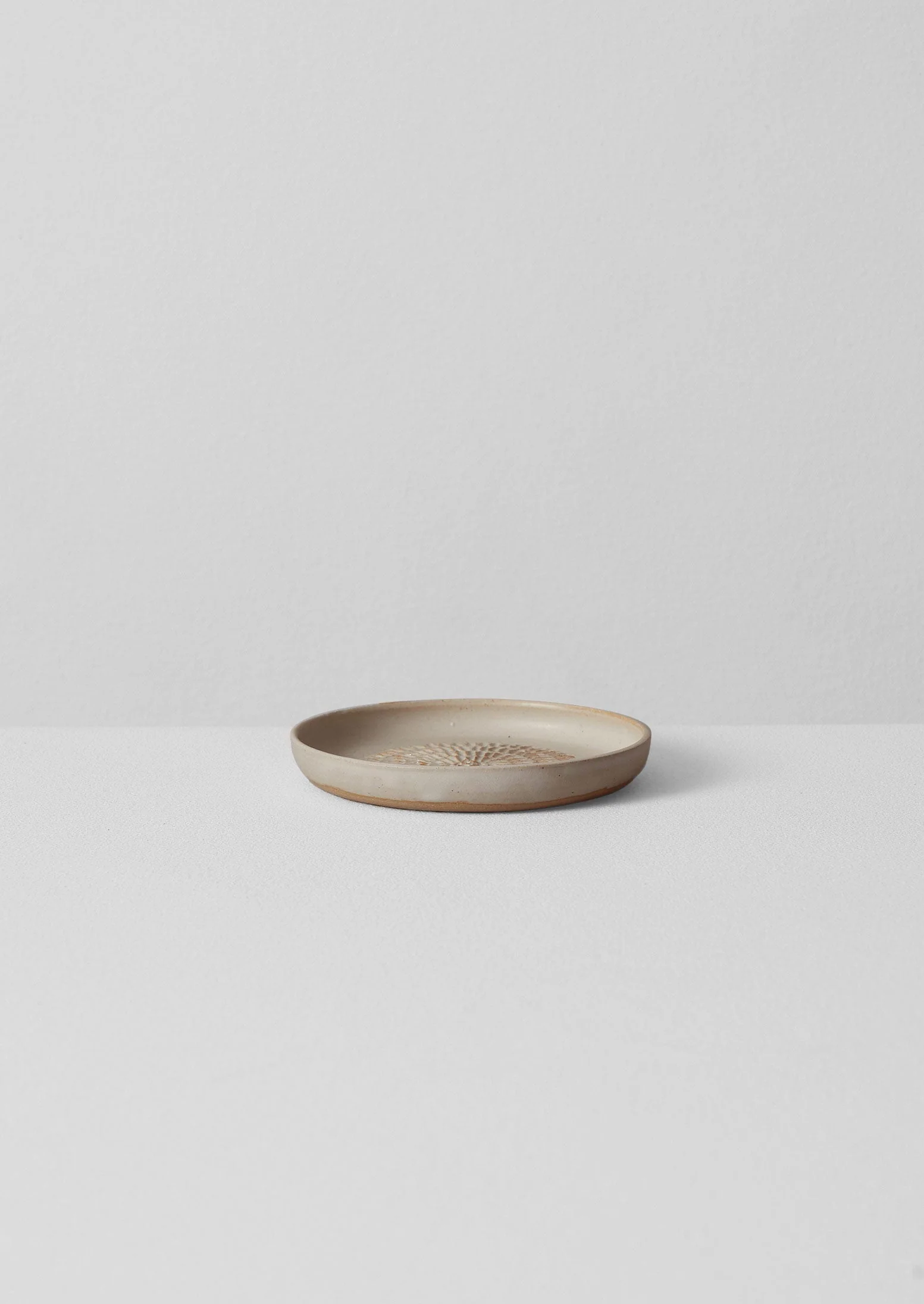 Rebecca Williams Garlic Grater | Matte White - Image 3