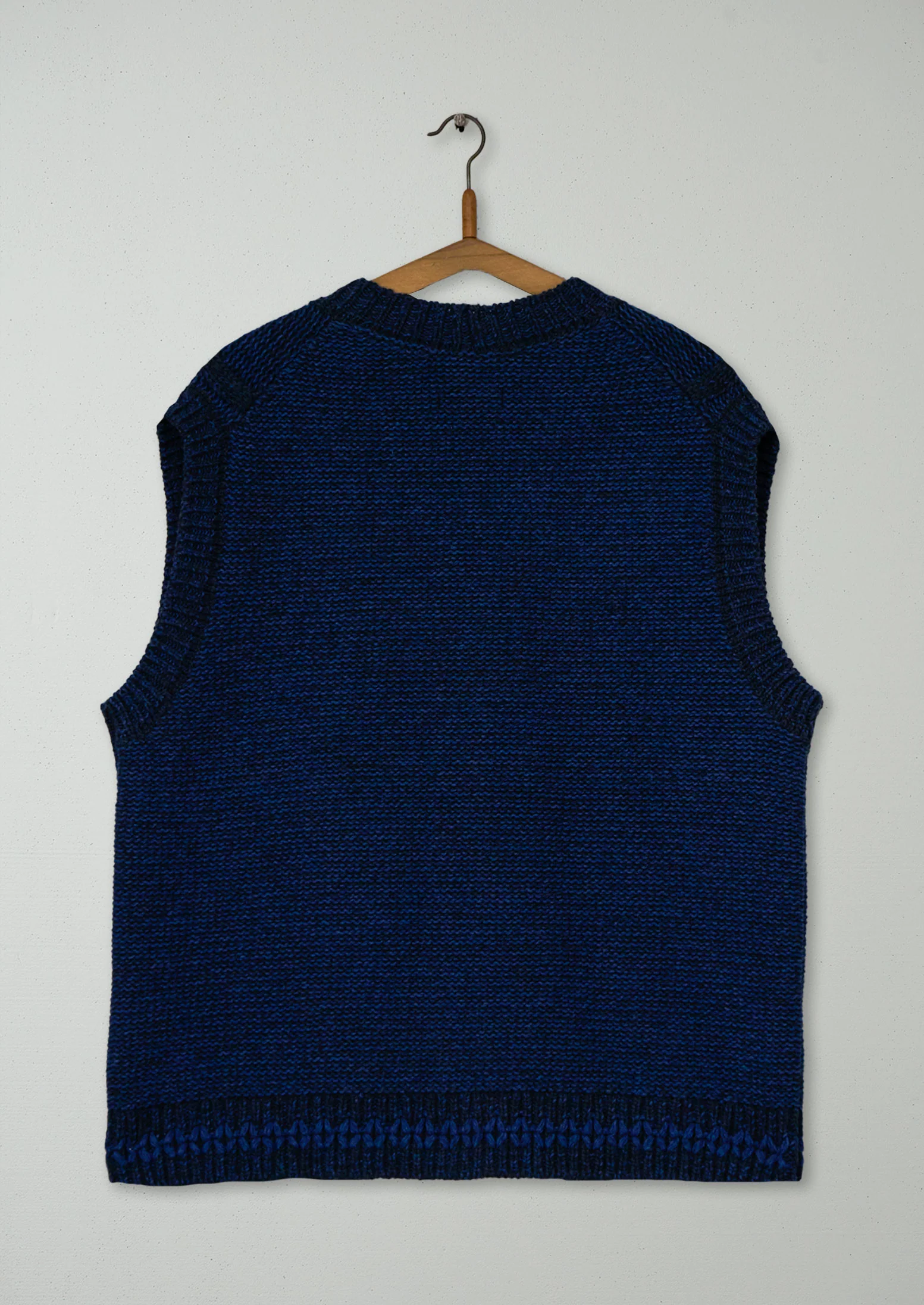 Reworn Mens Hand Embellished Tank Size M (038) | Blue Multi - Image 2