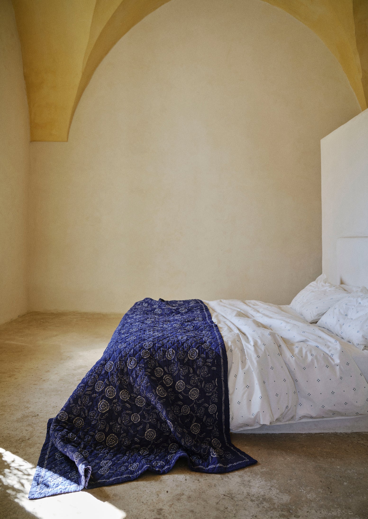 Rowan Print Cotton Poplin Duvet Cover | Ecru/Soft Blue - Image 2