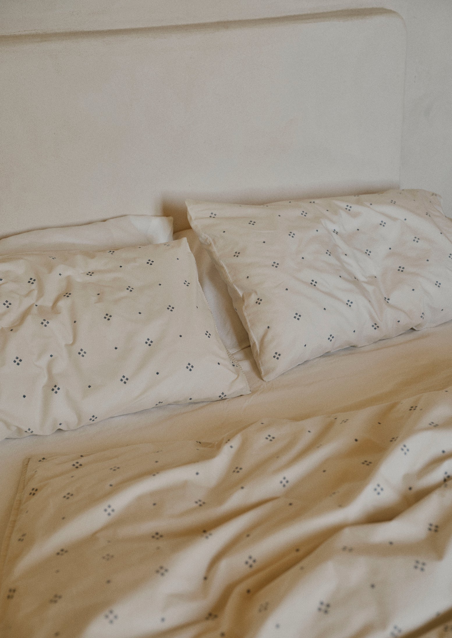 Rowan Print Cotton Poplin Duvet Cover | Ecru/Soft Blue - Image 3