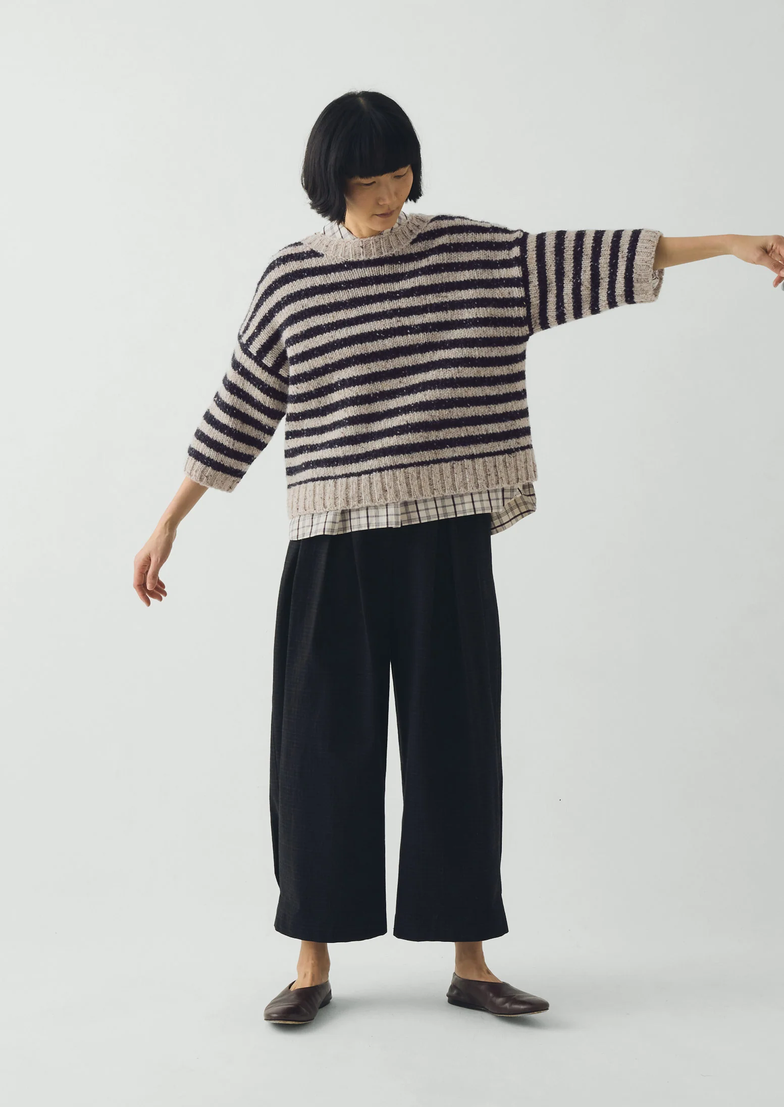 Stripe Donegal Short Sleeve Sweater | Soft Black/Oatmeal - Image 2